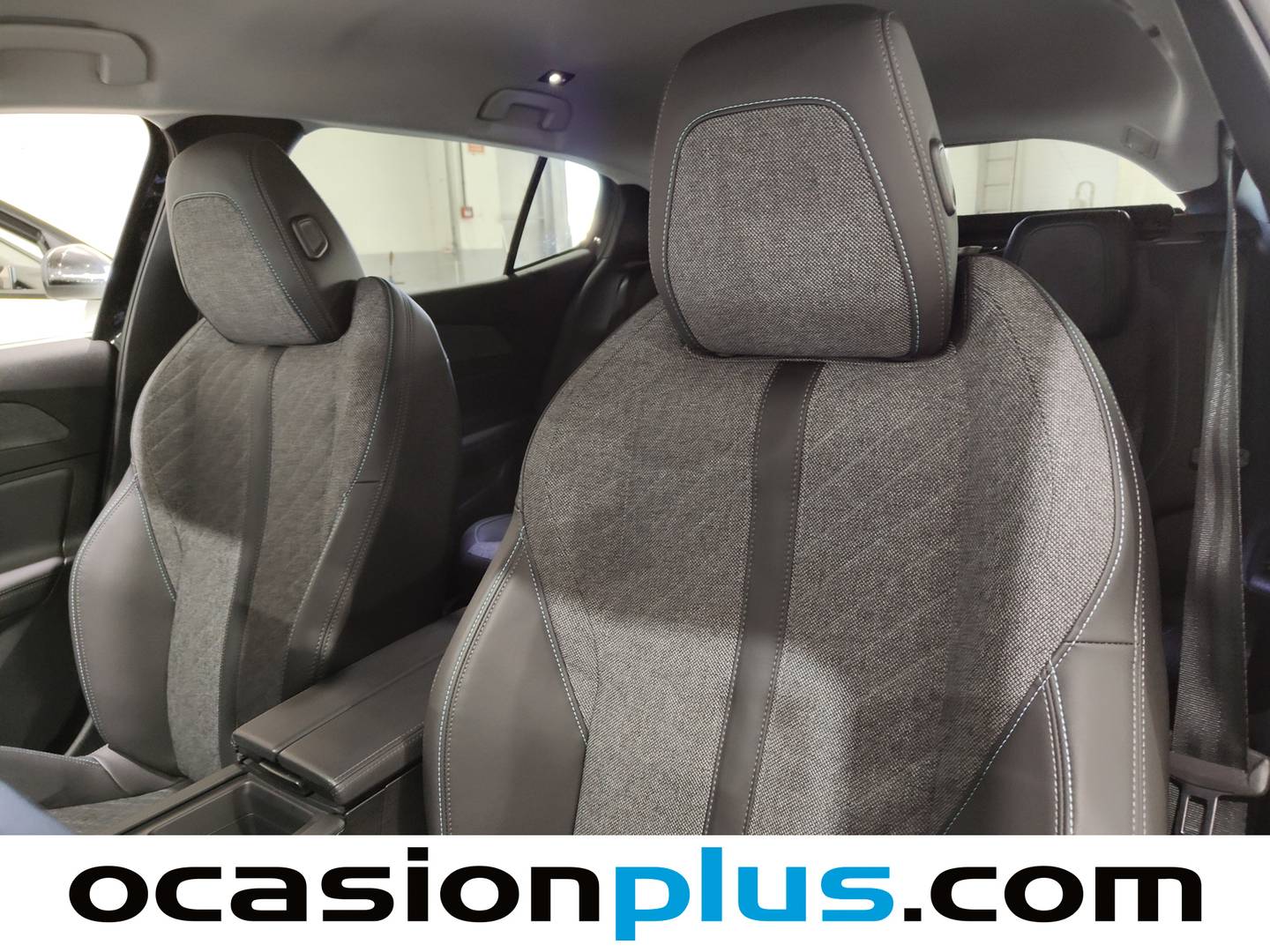 Foto Peugeot 408 Peugeot 408 Allure PHEV 180 e-EAT8 (181 CV)