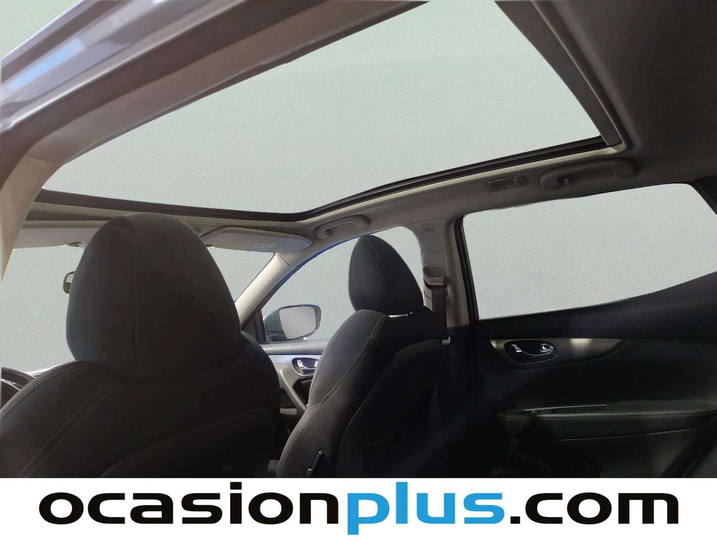 Extras y acabados del Nissan QASHQAI Nissan Qashqai dCi 115 N-Connecta (115 CV)