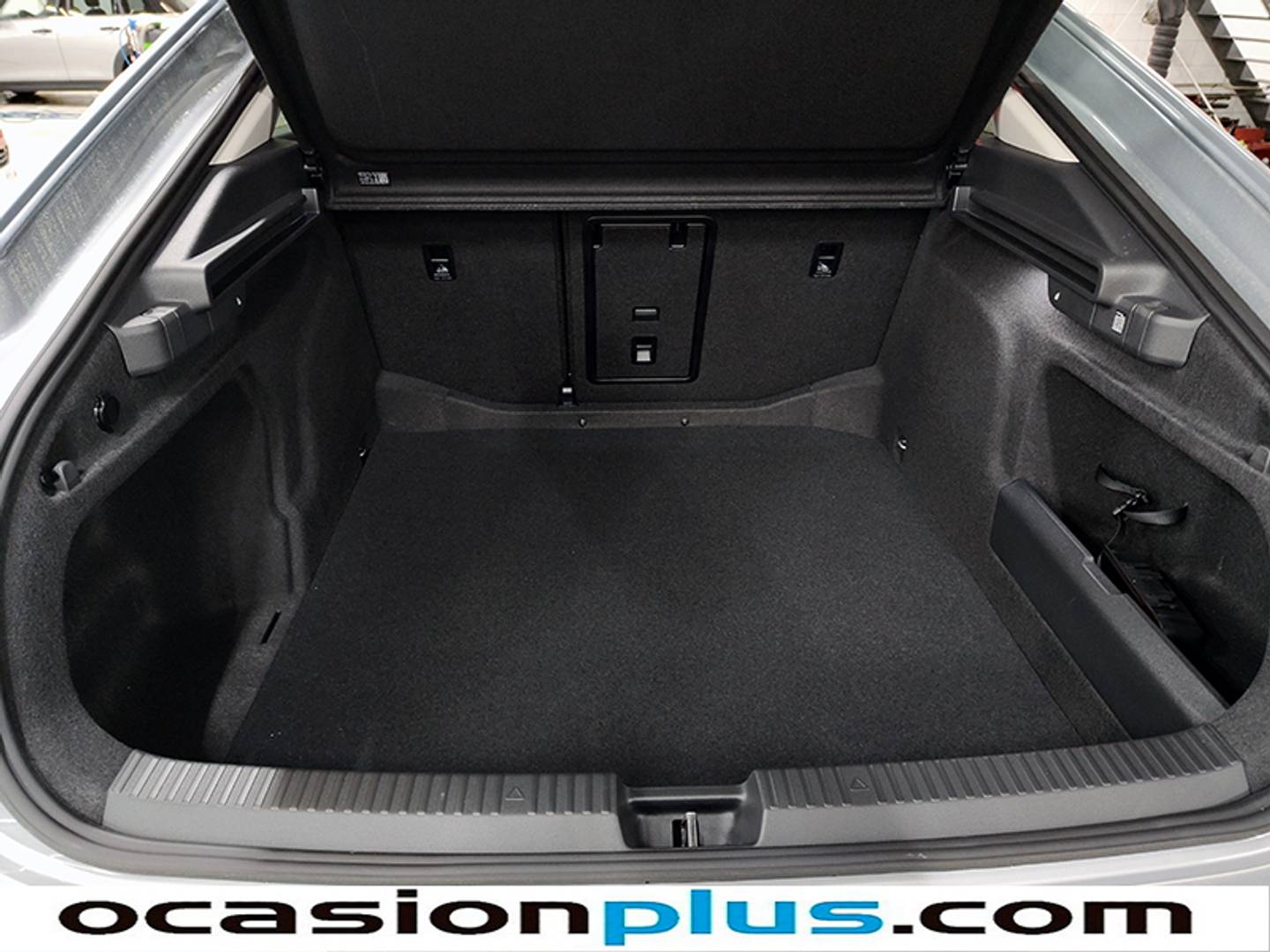 Foto Skoda Superb Skoda Superb 1.5 TSI m-HEV Essence DSG  (150 CV)