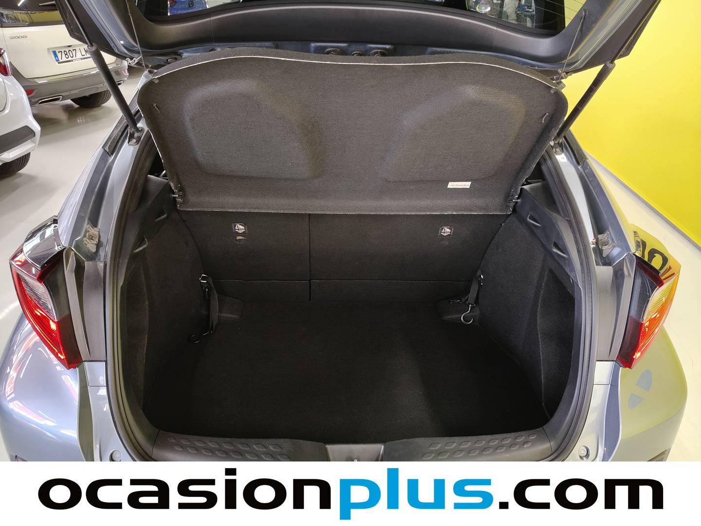 Foto asientos delanteros Toyota C-HR Toyota C-HR 1.8 125H Advance (122 CV)
