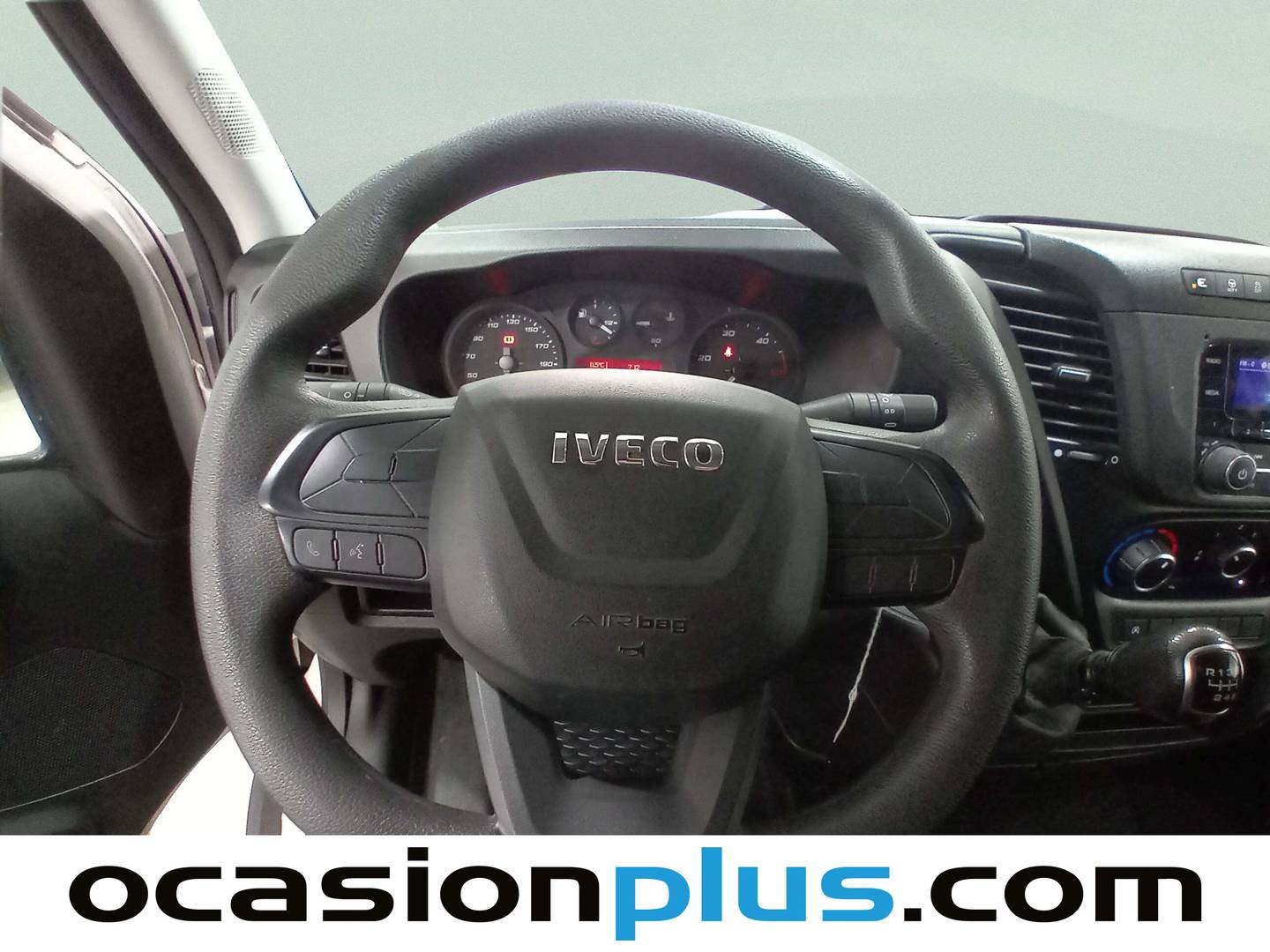 Foto Iveco Daily Iveco Daily Furgon 35S 16 V 3520L/H2 (156 CV) 3 Plazas