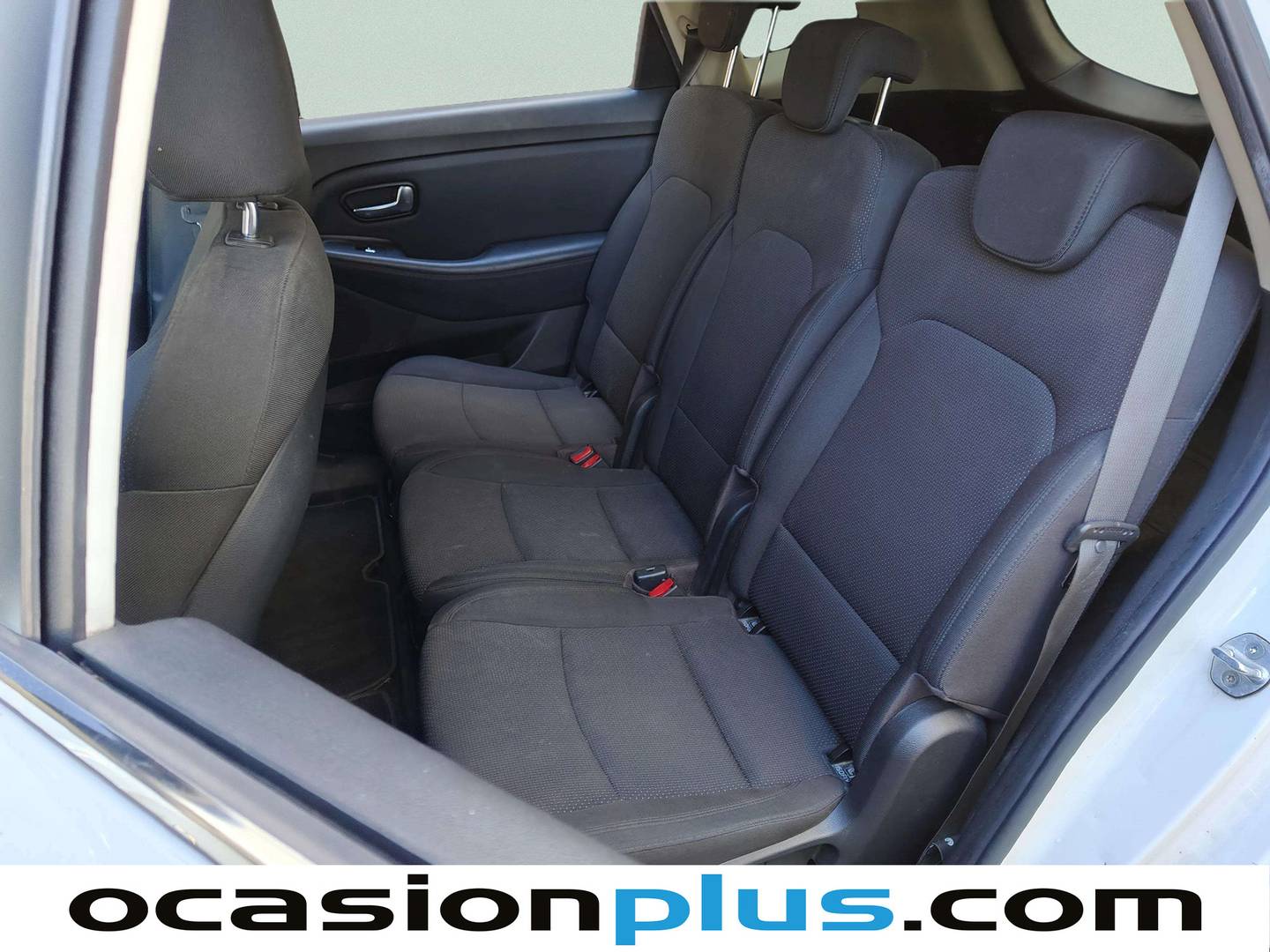 Foto asientos traseros KIA Carens KIA Carens 1.6 GDi Eco-Dynamic x-Tech (135 CV)