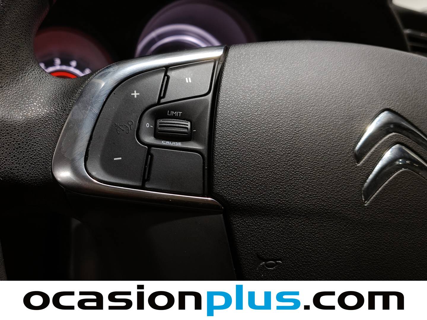 Equipamiento del Citroën C4 Citroën C4 BlueHDi 100 Live Edition (99 CV)