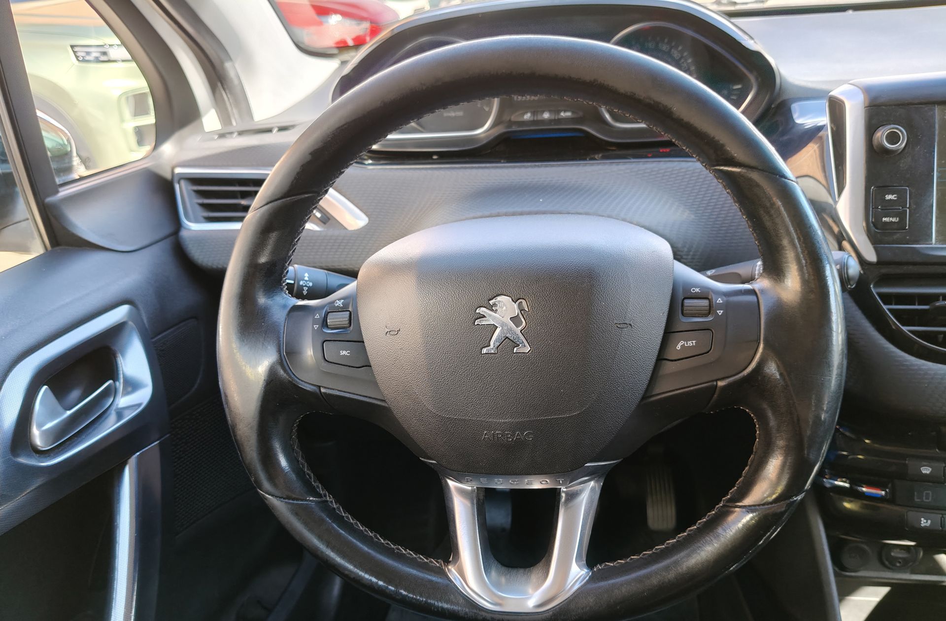 Peugeot 2008 PureTech 110 Allure - foto 25