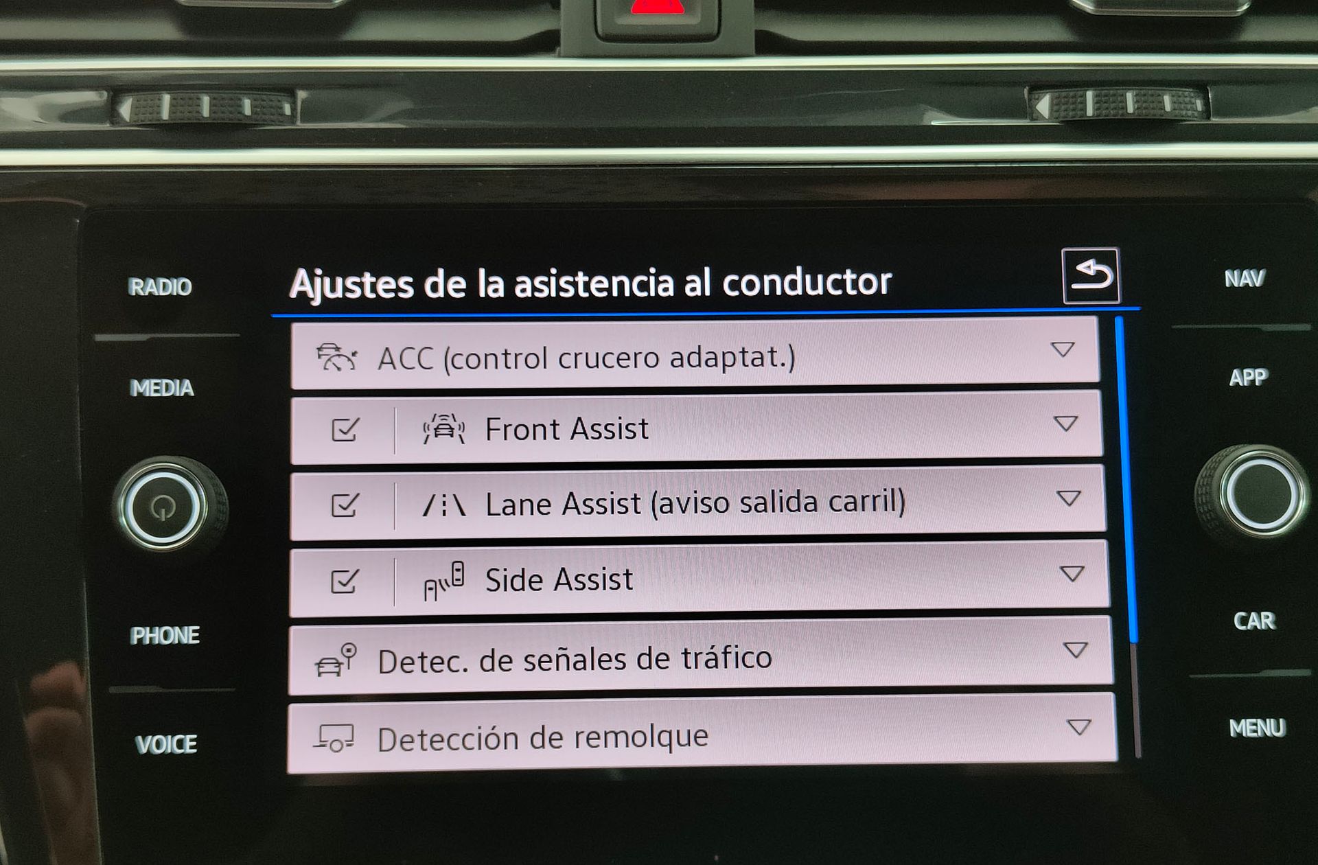 Volkswagen Tiguan R-Line 2.0 TDI 4Motion DSG - foto 18