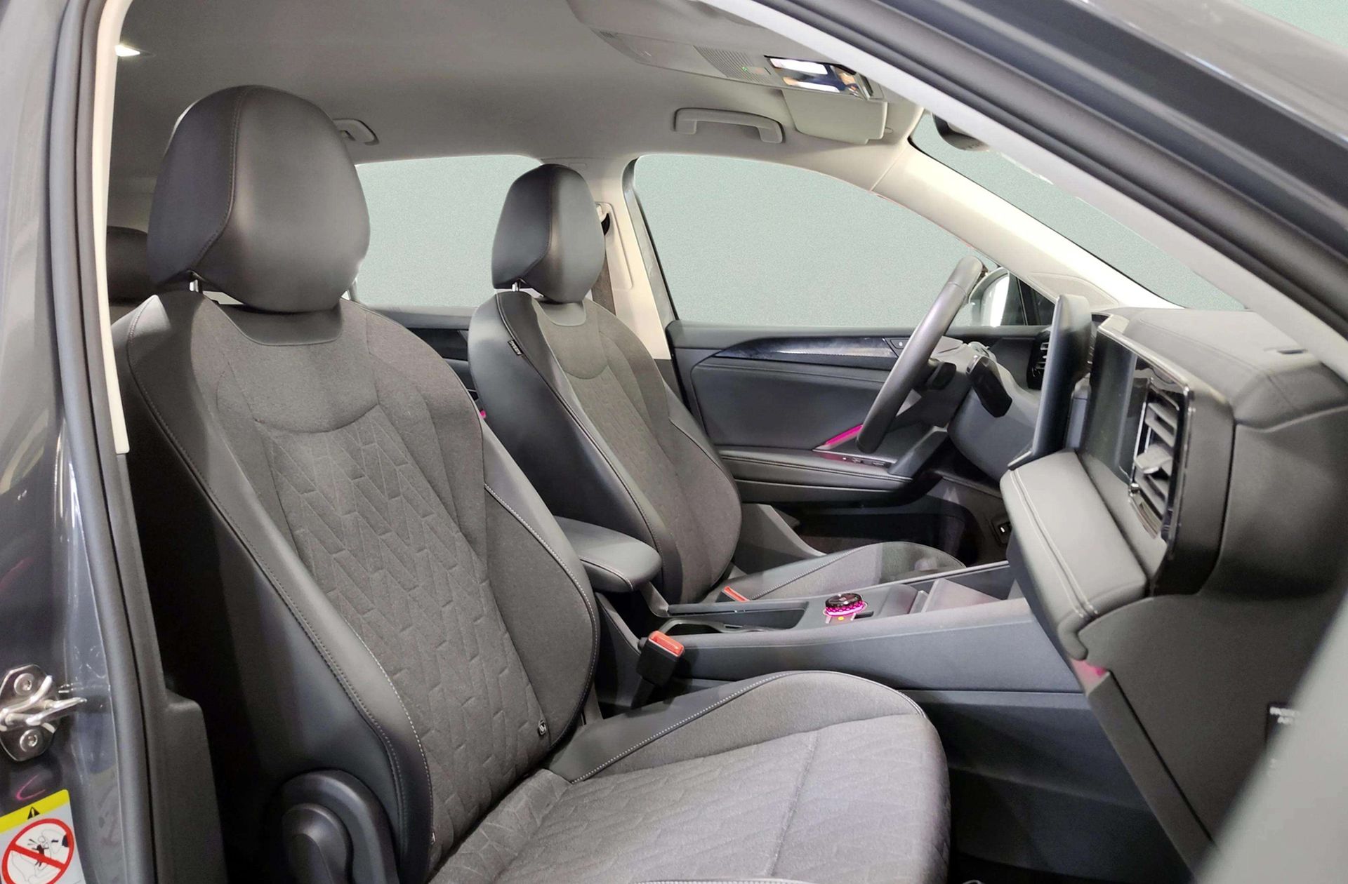 Volkswagen Tiguan ``Más`` 1.5 eTSI DSG - foto 17