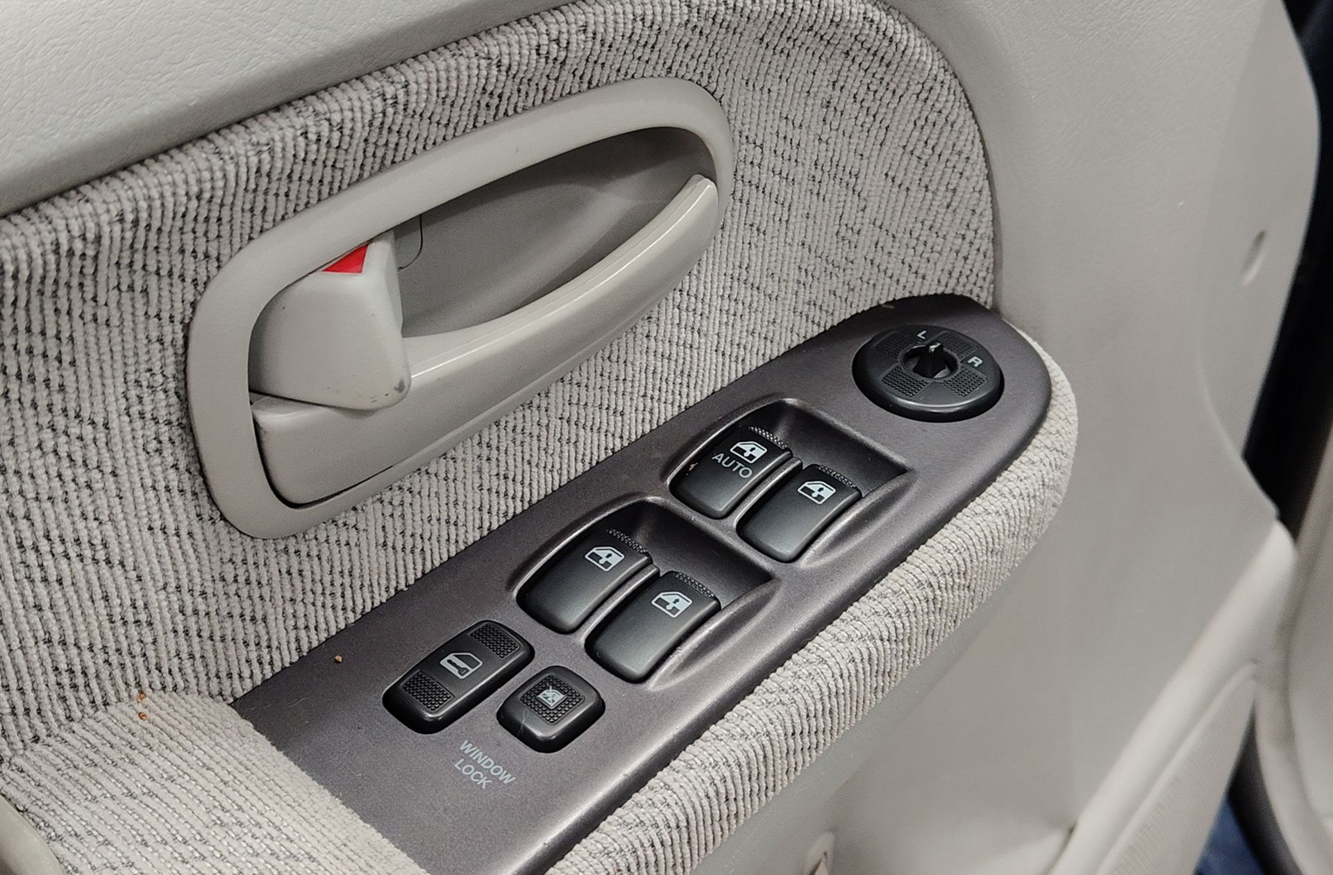 Hyundai Trajet 2.0 16v Cvvt GLS 7 plazas - foto 23