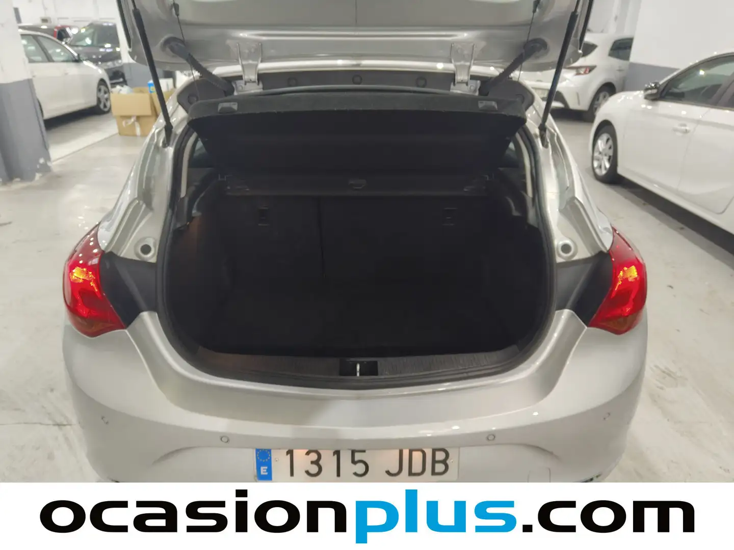 Foto Opel Astra Opel Astra 1.6 Selective 85 kW (115 CV)