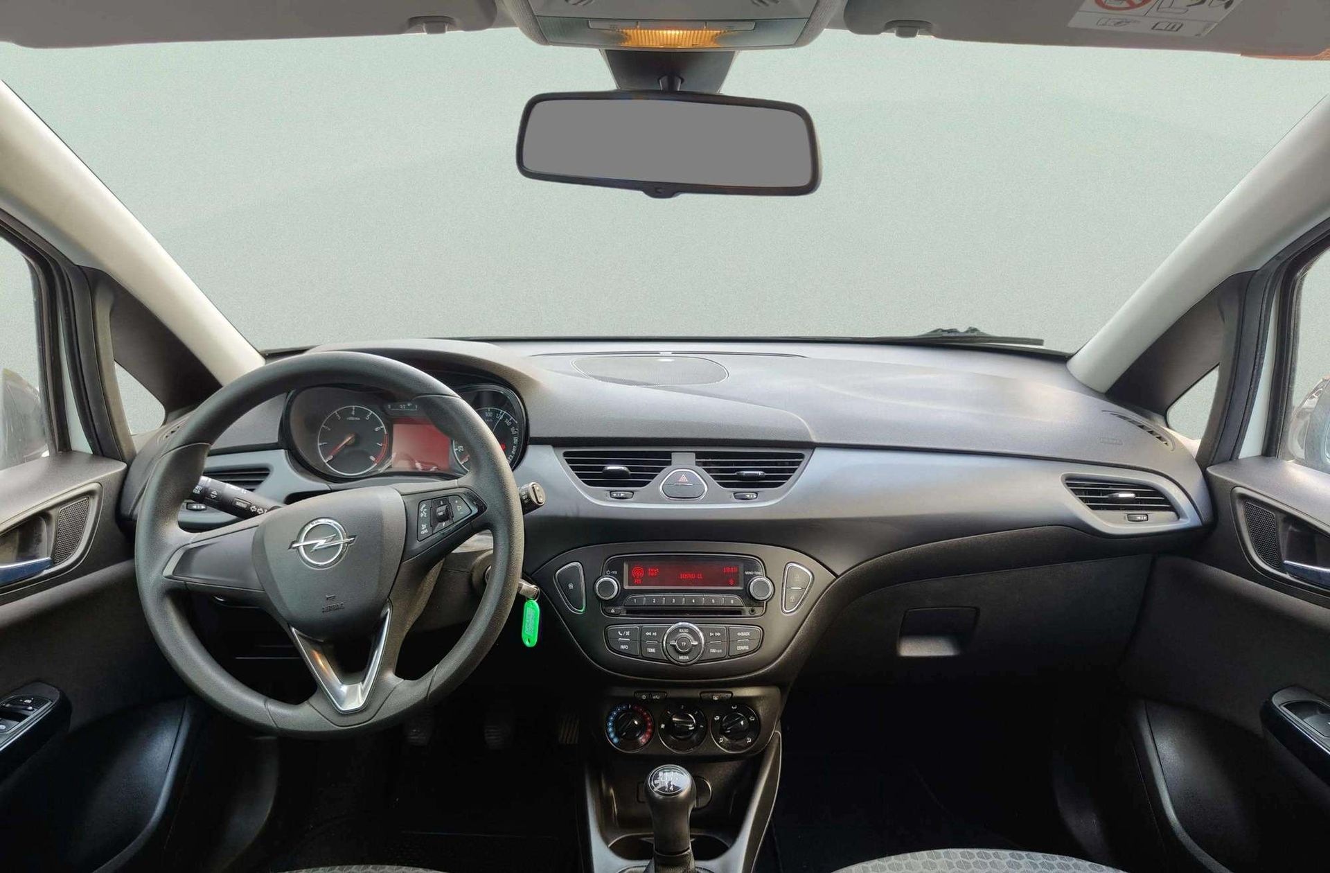Opel Corsa 1.4 Expression - foto 6