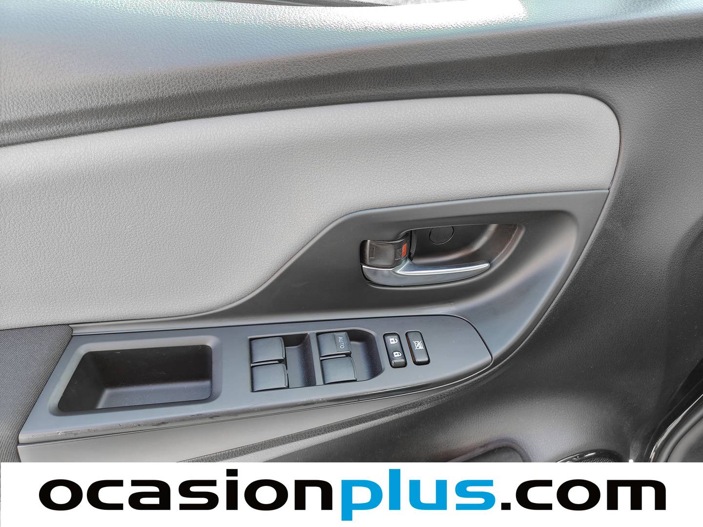 Foto Toyota Yaris Toyota Yaris 1.5 Hybrid Active (100 CV)