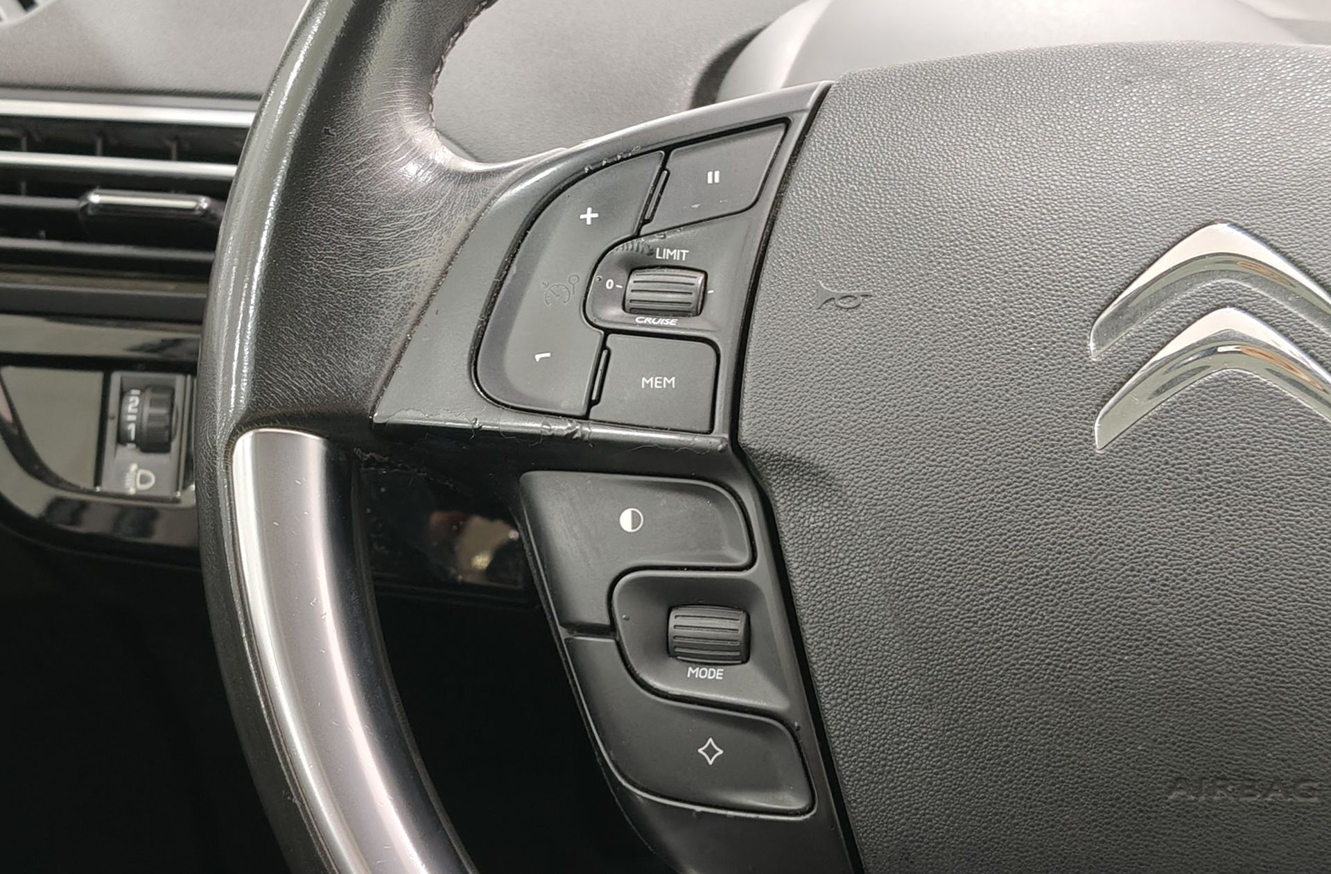 Citroën C4 Picasso 1.6 e-HDI Intensive - foto 27