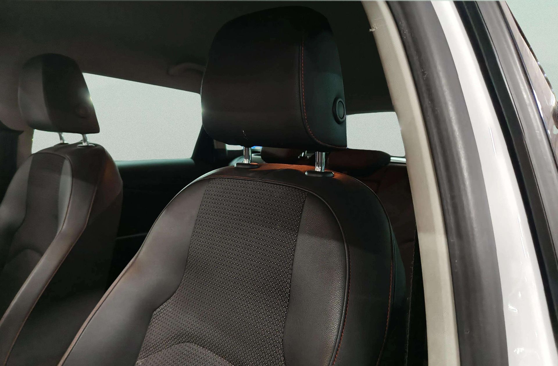 SEAT León 2.0 TDI FR - foto 7