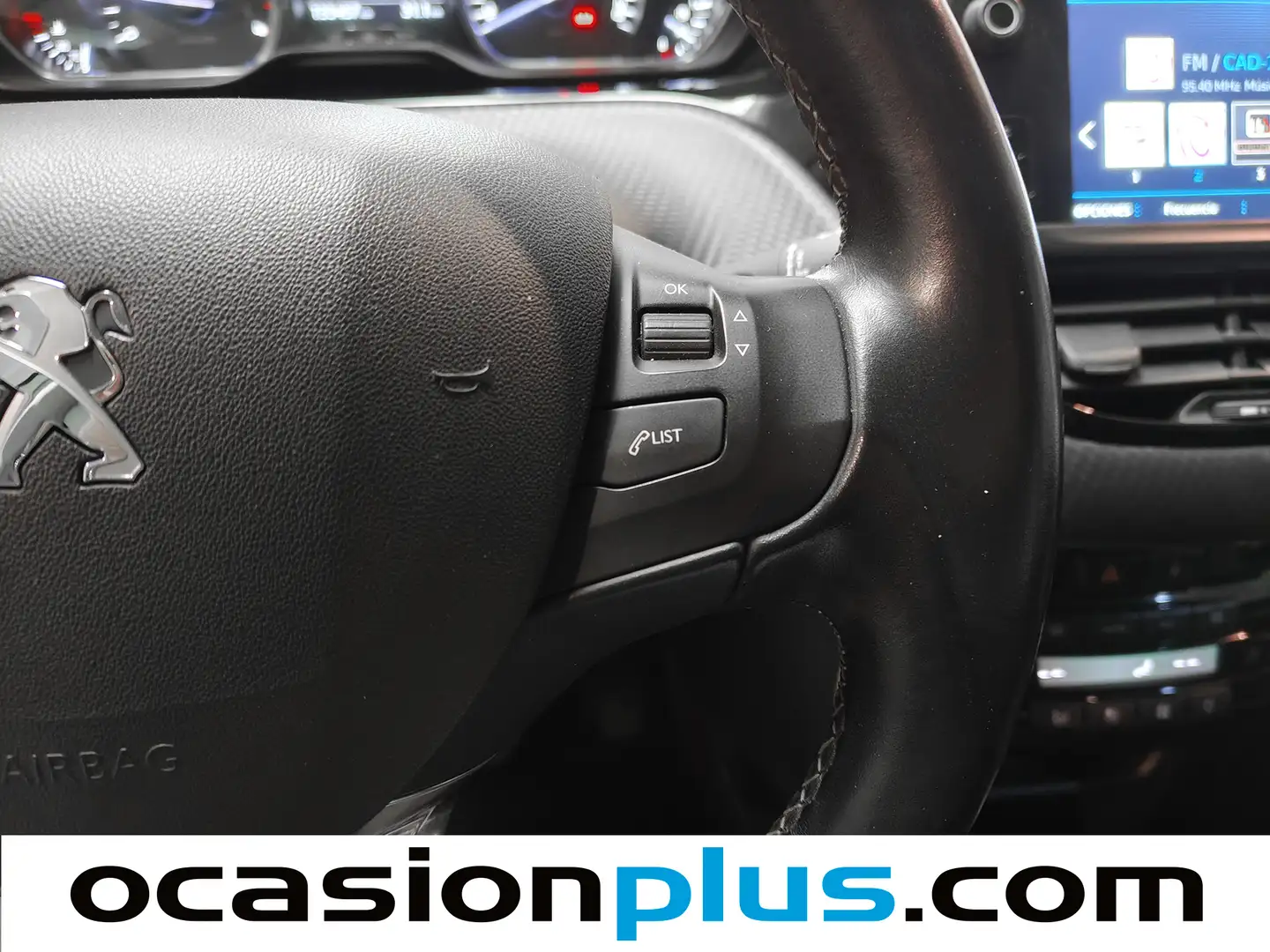 Foto Peugeot 2008 Peugeot 2008 BlueHDi 120 Allure Auto (120 CV)