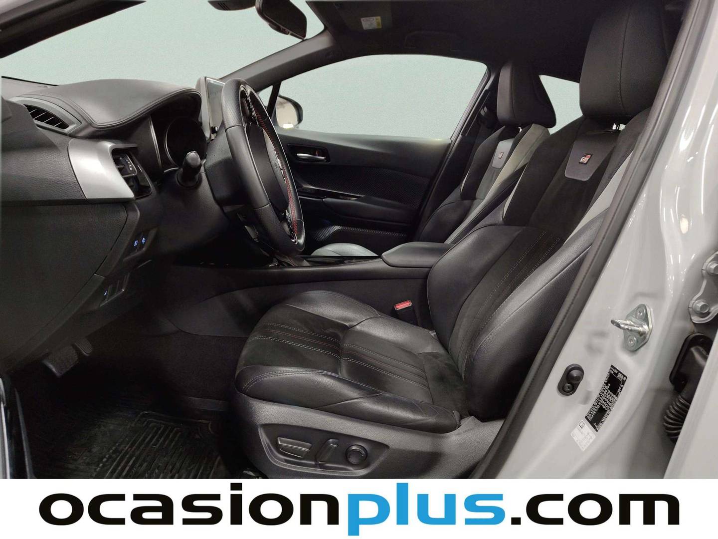 Foto asientos delanteros Toyota C-HR Toyota C-HR 180H GR Sport (184 CV)