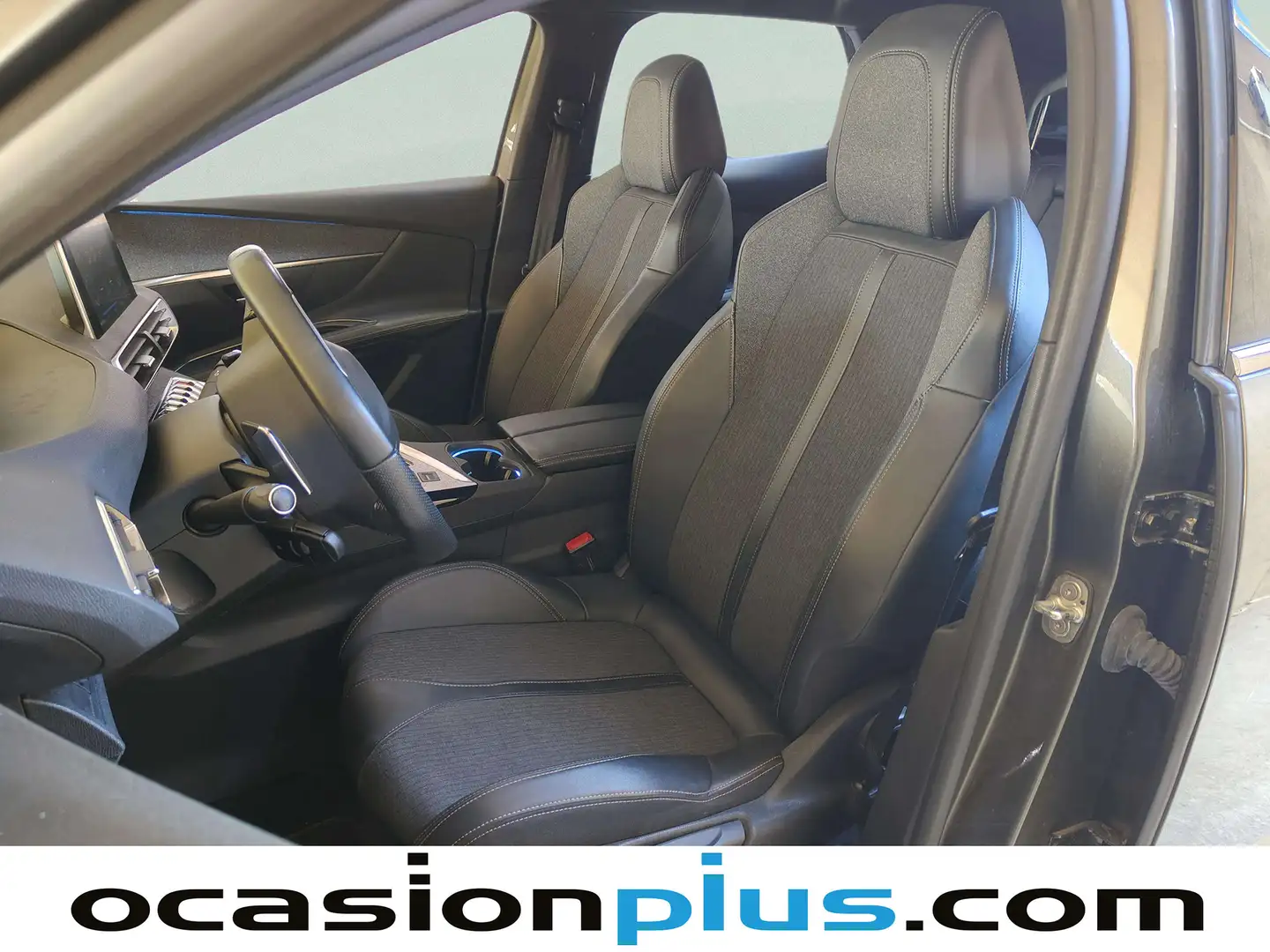 Foto Peugeot 3008 Peugeot 3008 BlueHDI 130 S&S GT Line EAT8 (130 CV)