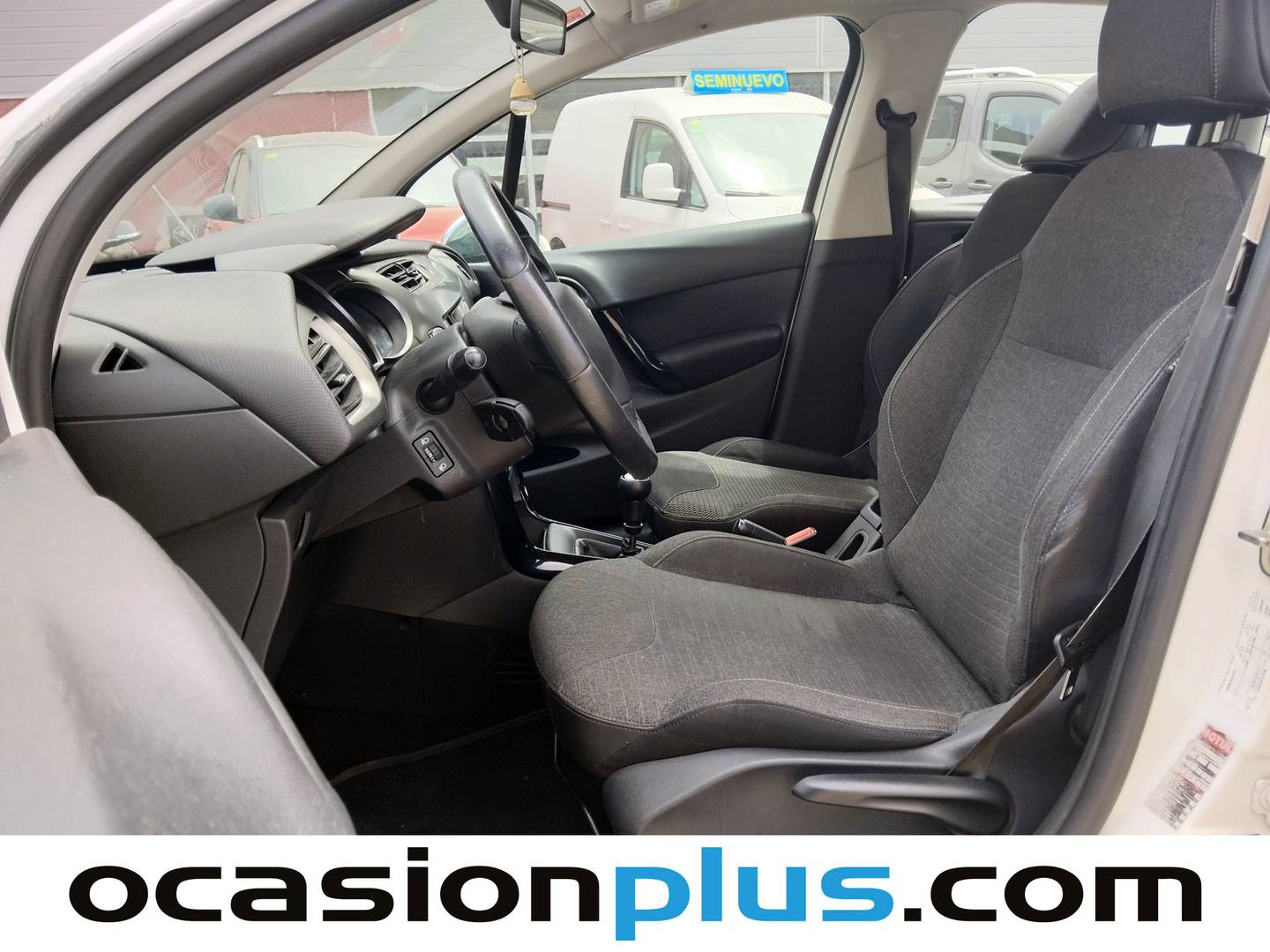 Foto asientos delanteros Citroën C3 Citroën C3 PureTech 82 Collection (82 CV)