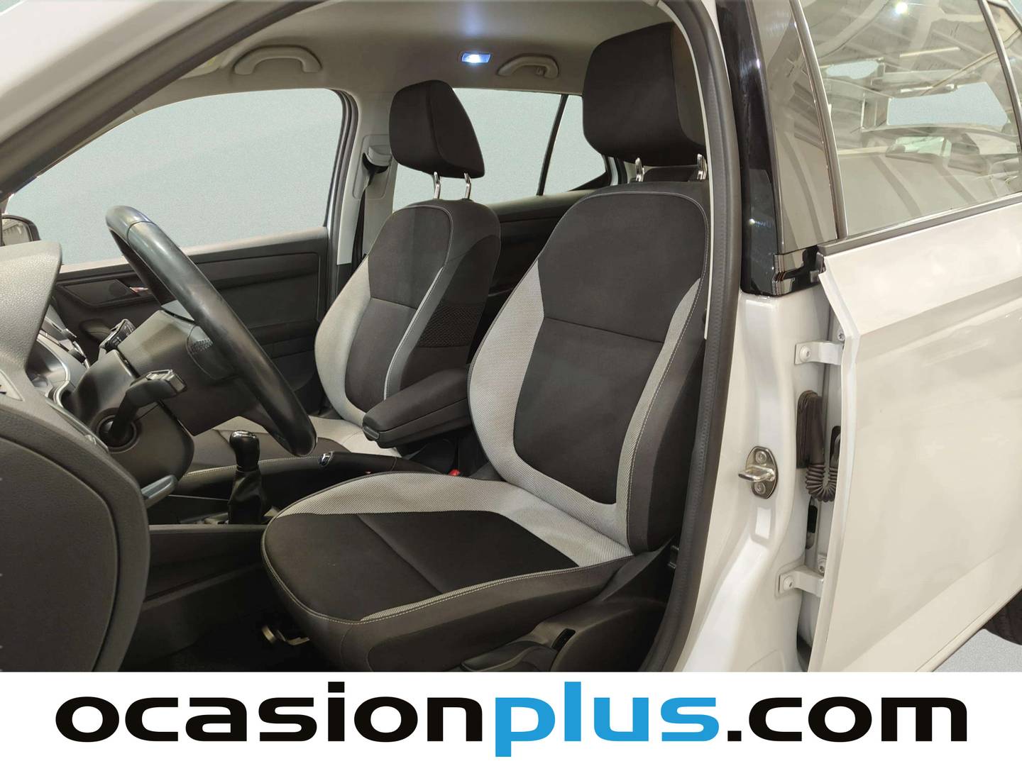 Foto asientos delanteros Skoda Fabia Skoda Fabia 1.0 TSI Like (95 CV)