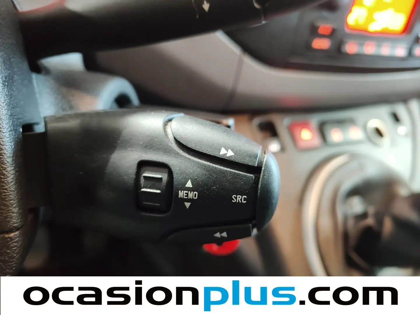 Foto Peugeot Partner Peugeot Partner Tepee BlueHDI 120 Style (120 CV)