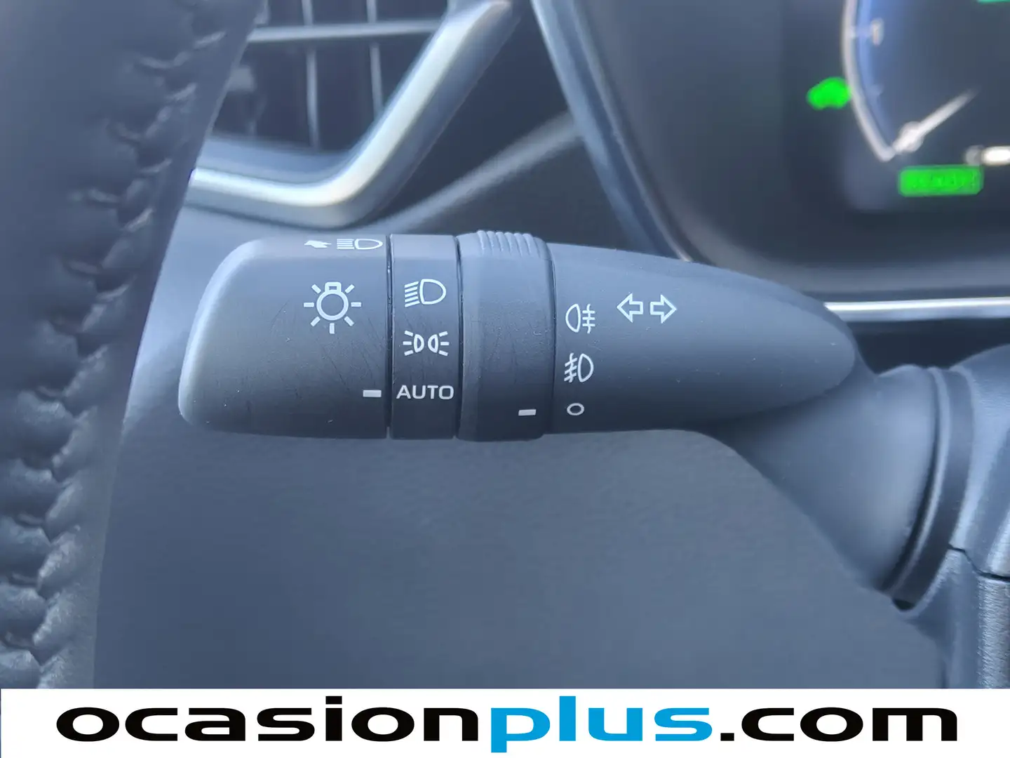 Foto Toyota Corolla Toyota Corolla Touring Sport 140H Business (140 CV)