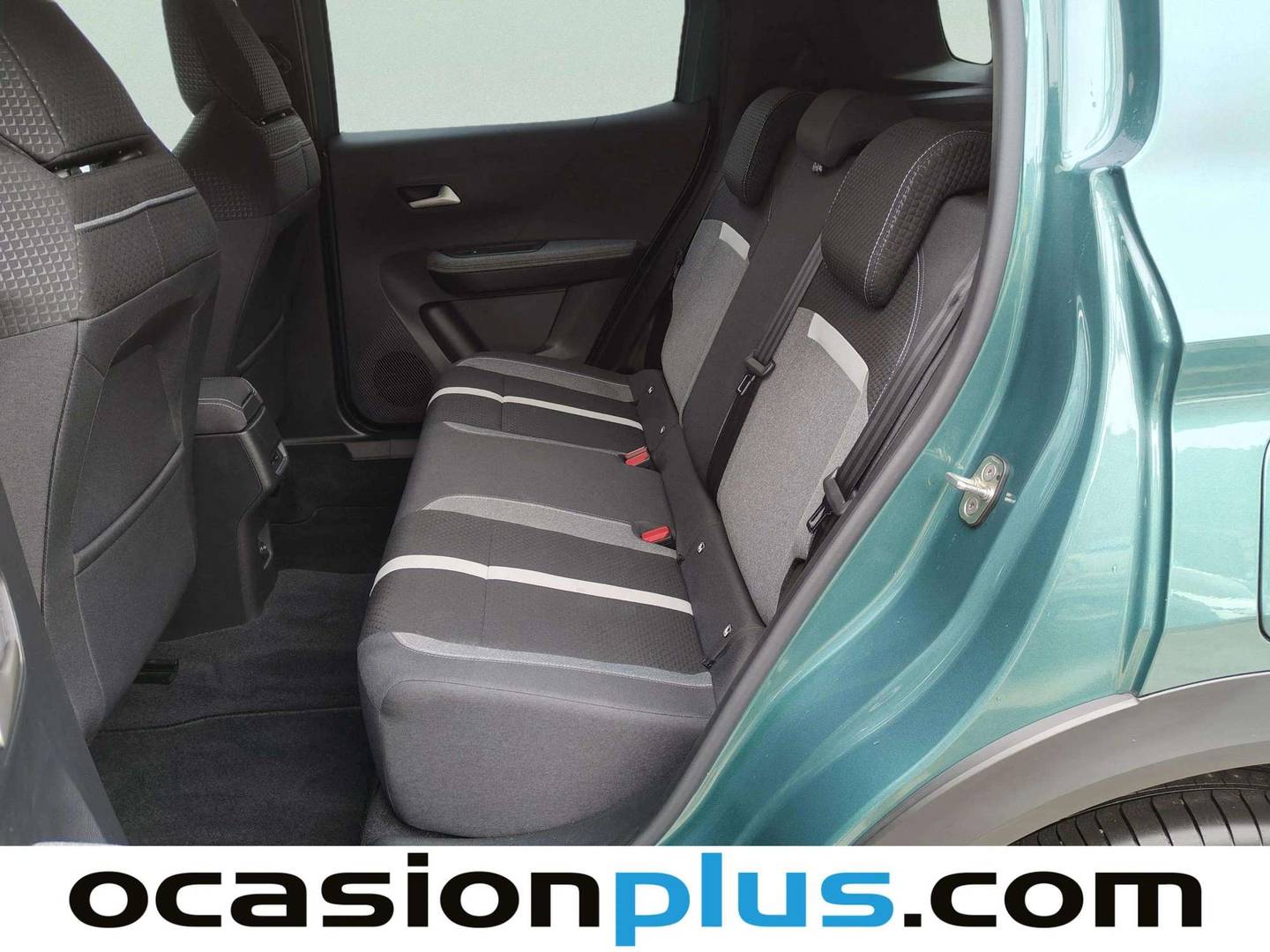 Foto asientos traseros Opel Frontera Opel Frontera 1.2T XHT Hybrid eDCT6 GS (146 CV)