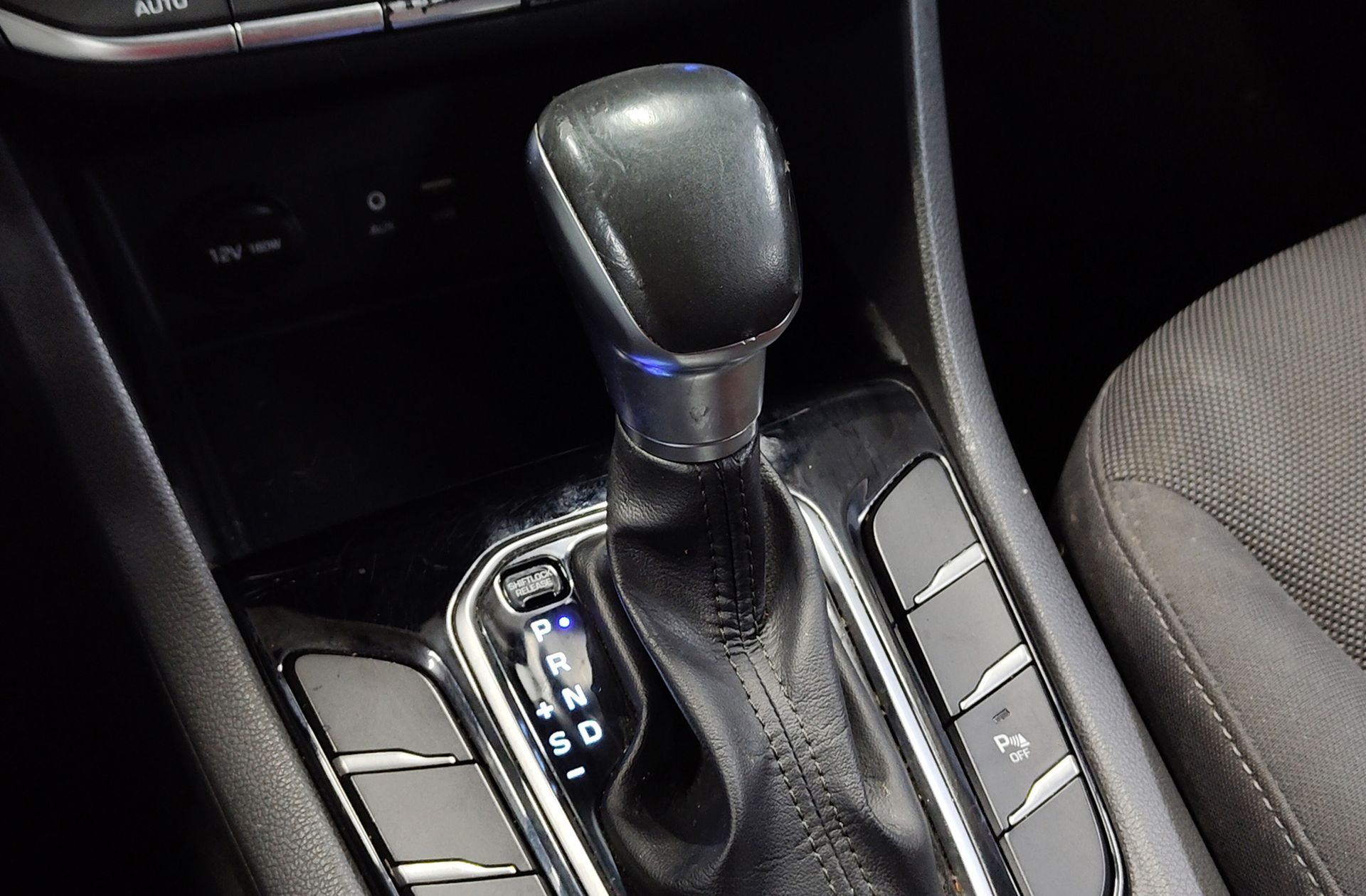 Hyundai Ioniq 1.6 GDI HEV Klass DT - foto 5
