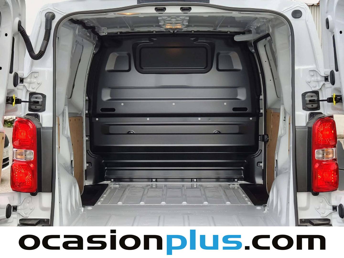 Foto asientos traseros Fiat Scudo Fiat Scudo Furgón M 1.5 Diésel (120 CV)