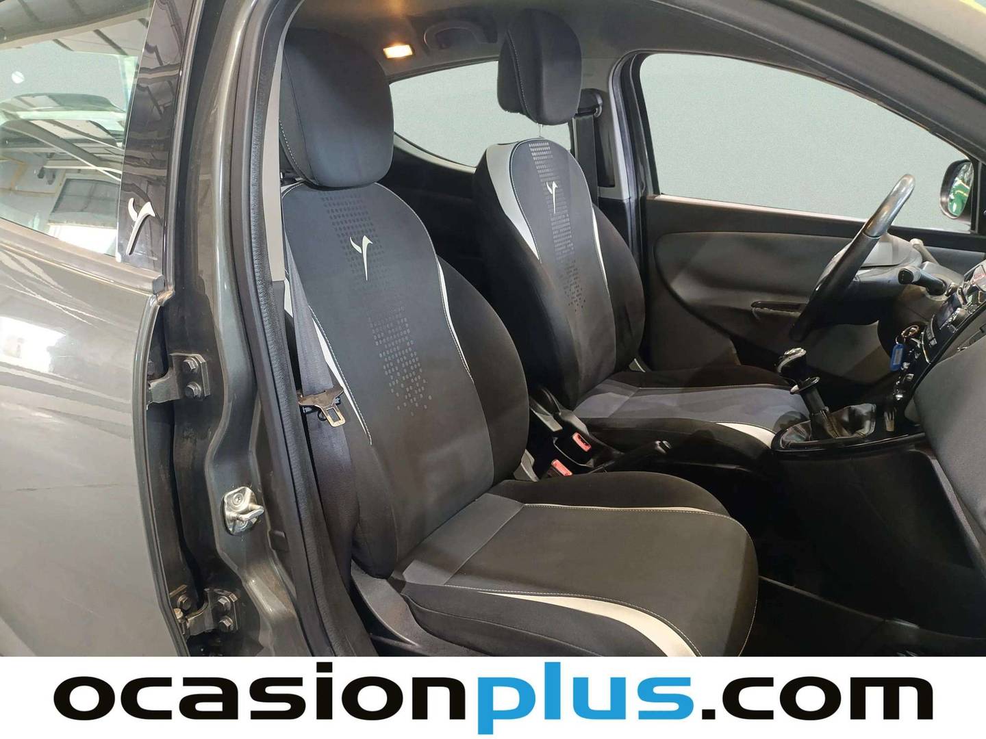 Fotos maletero Lancia Ypsilon Lancia Ypsilon 1.2 Elefantino Evo II (69 CV)