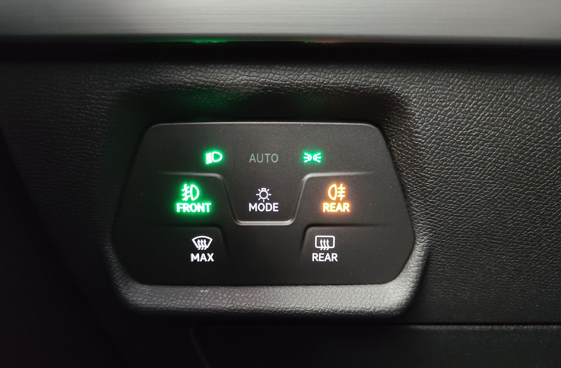 SEAT León 1.5 TSI FR 25 Aniversario - foto 24