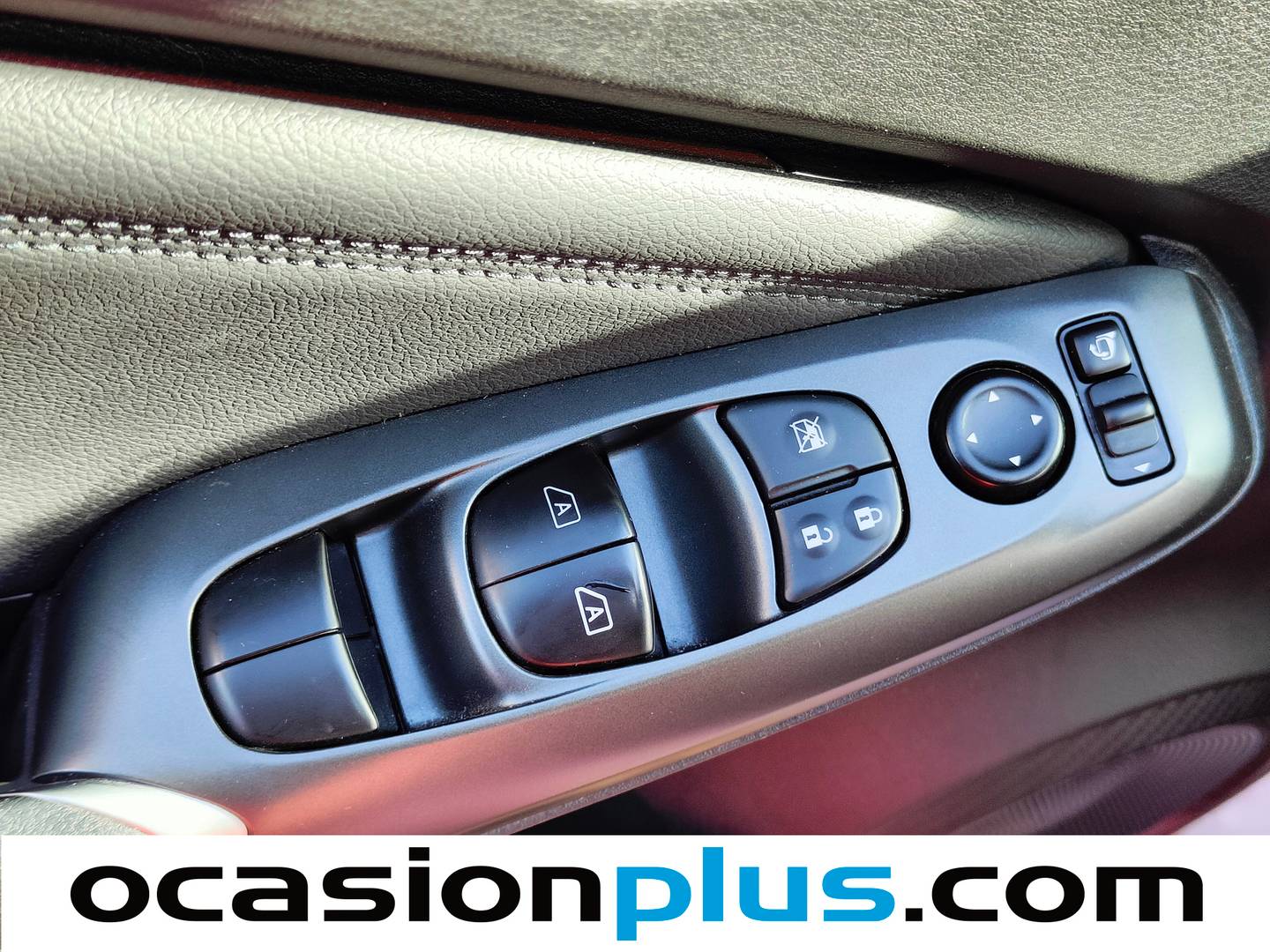 Foto Nissan JUKE Nissan Juke DIG-T N-Connecta 4x2 (114 CV)