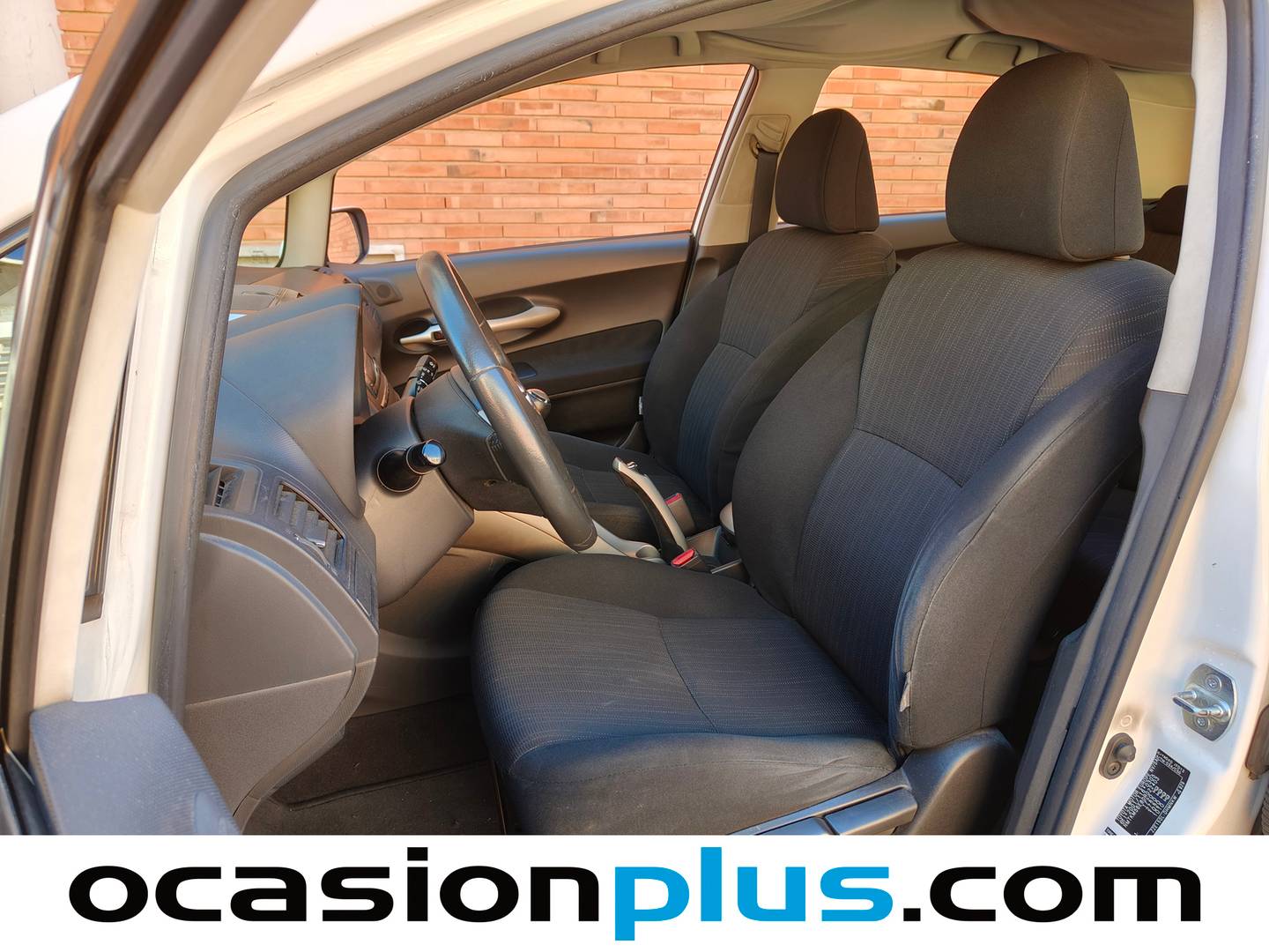 Foto asientos delanteros Toyota Auris Toyota Auris 1.4 VVT-I Luna (97 CV)