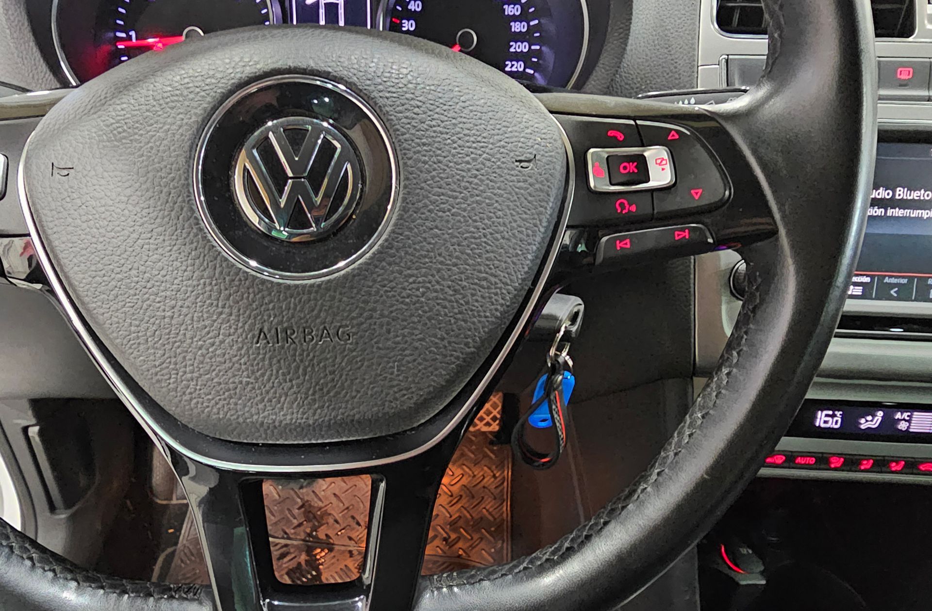 Volkswagen Polo Sport 1.4 TDI - foto 22