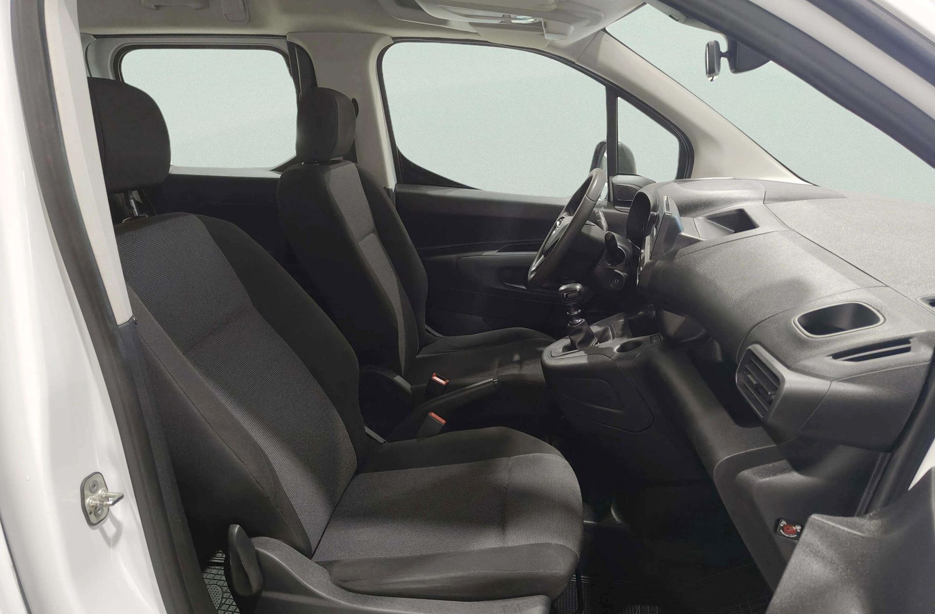 Opel Combo 1.5 TD Business Edition Plus L1 - foto 15
