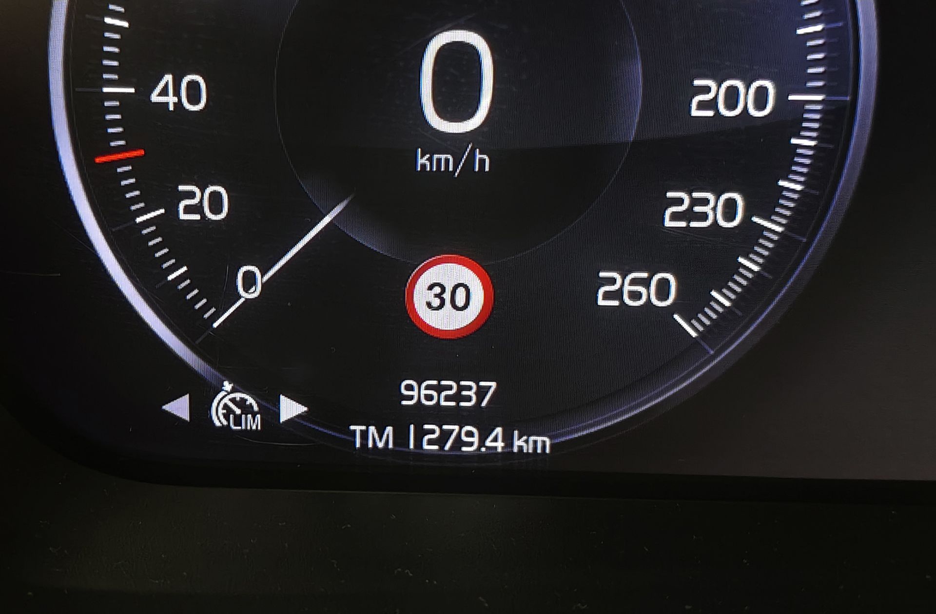 Volvo XC40 T3 - foto 8