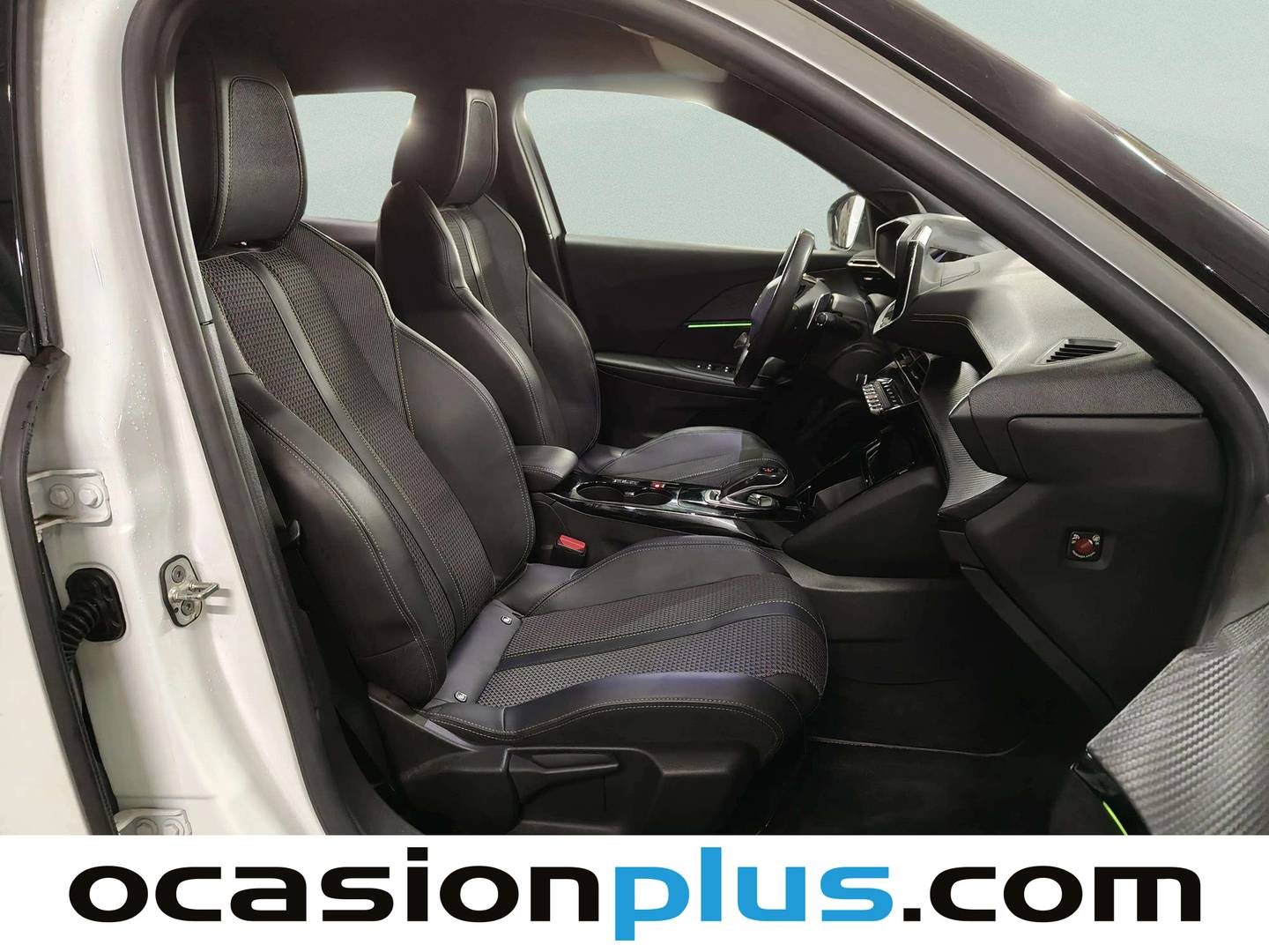 Peugeot 2008 Peugeot 2008 PureTech 130 S&S GT EAT8 (130 CV) gasolina