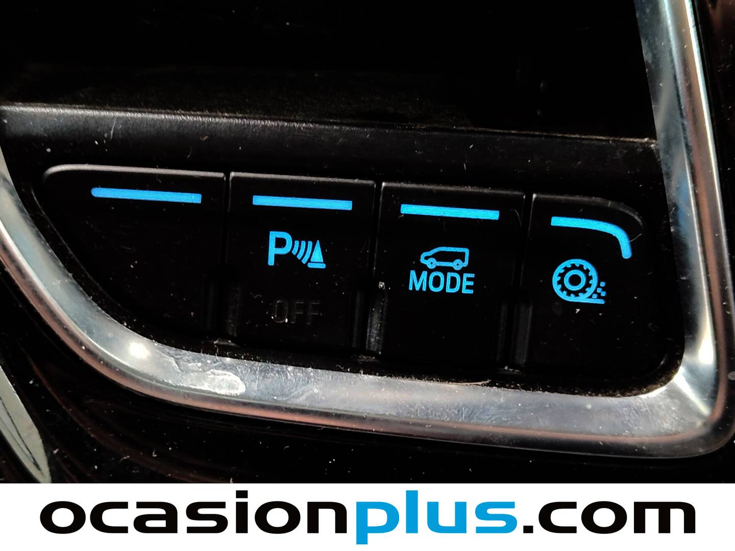 Extras del Ford Tourneo Custom Ford Tourneo Custom 2.0 Ecoblue L1 Titanium Auto (185 CV) 7 Plazas