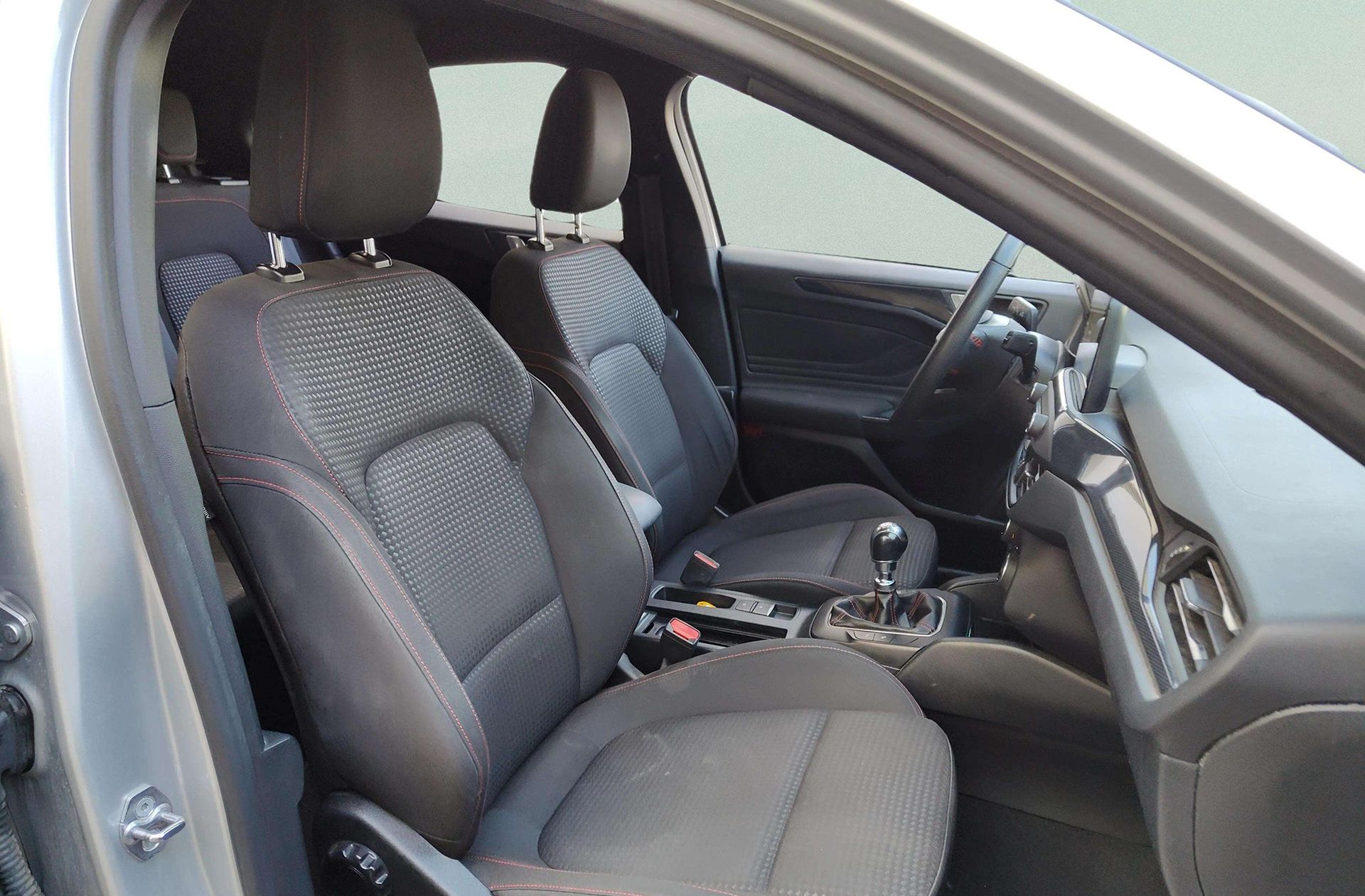 Ford Focus 1.0 EcoBoost ST-Line - foto 20