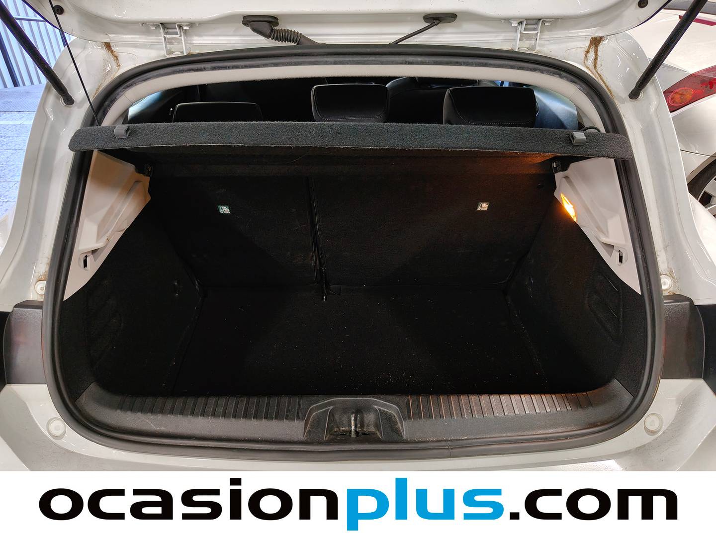 Fotos maletero Renault Clio Renault Clio Business Blue dCi (85 CV)