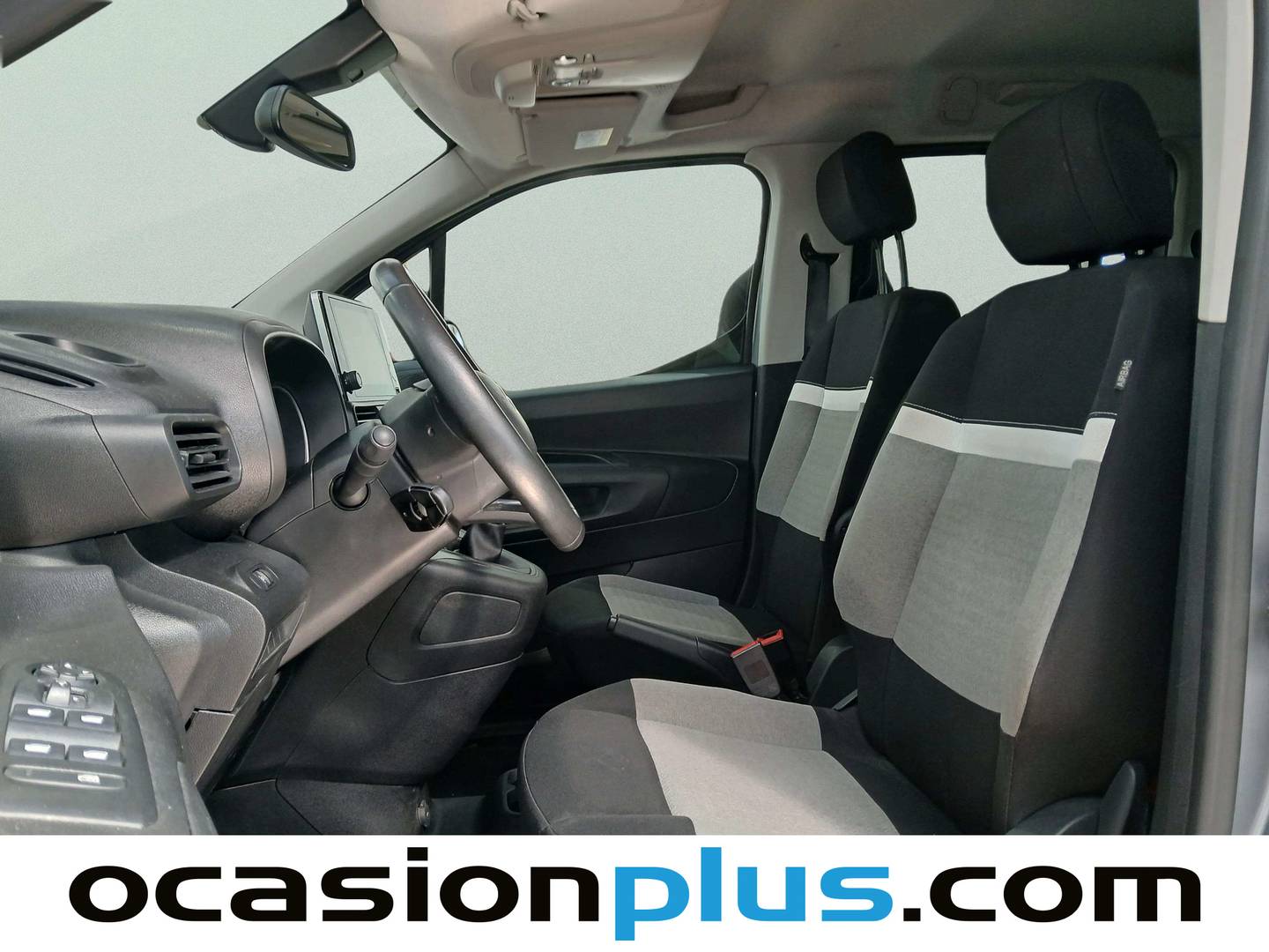 Foto asientos delanteros Citroën Berlingo Citroën Berlingo BlueHDi 130 S&S Talla XL Feel Pack (130 CV)