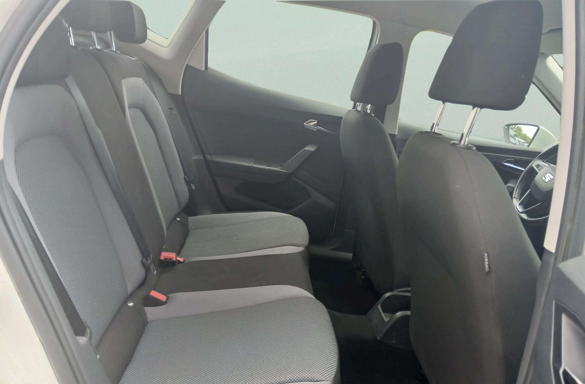 SEAT Arona 1.6 TDI Ecomotive Style - foto 15