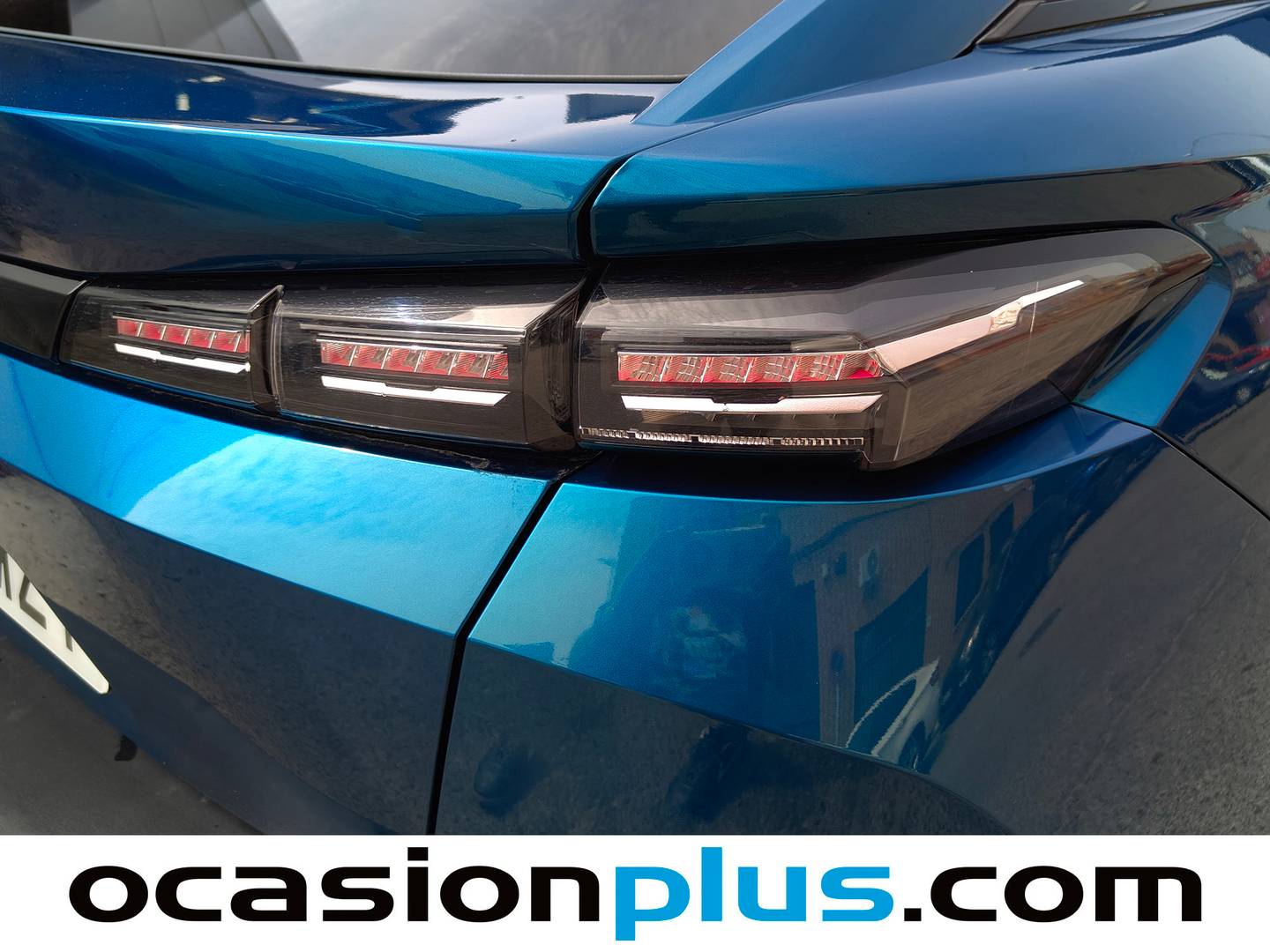 Peugeot 408 Peugeot 408 Allure Hybrid 145 eDCS6 107 kW (145 CV) 145cv