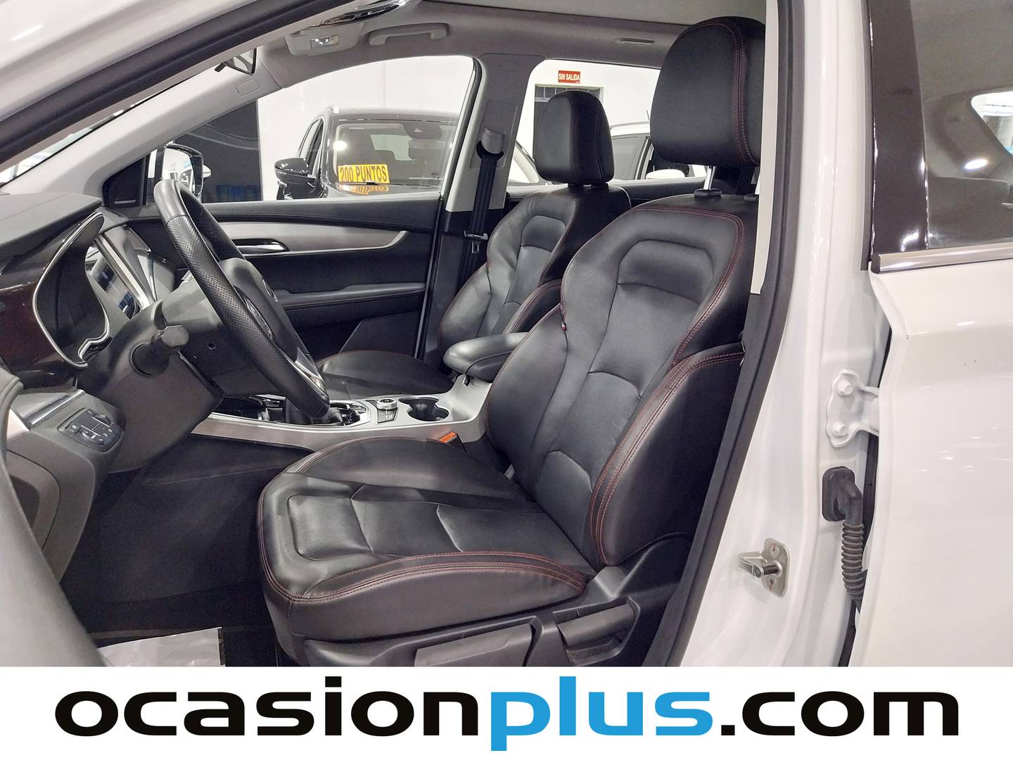 Foto asientos delanteros SWM G01 SWM G01 1.5T Luxury (131 CV)