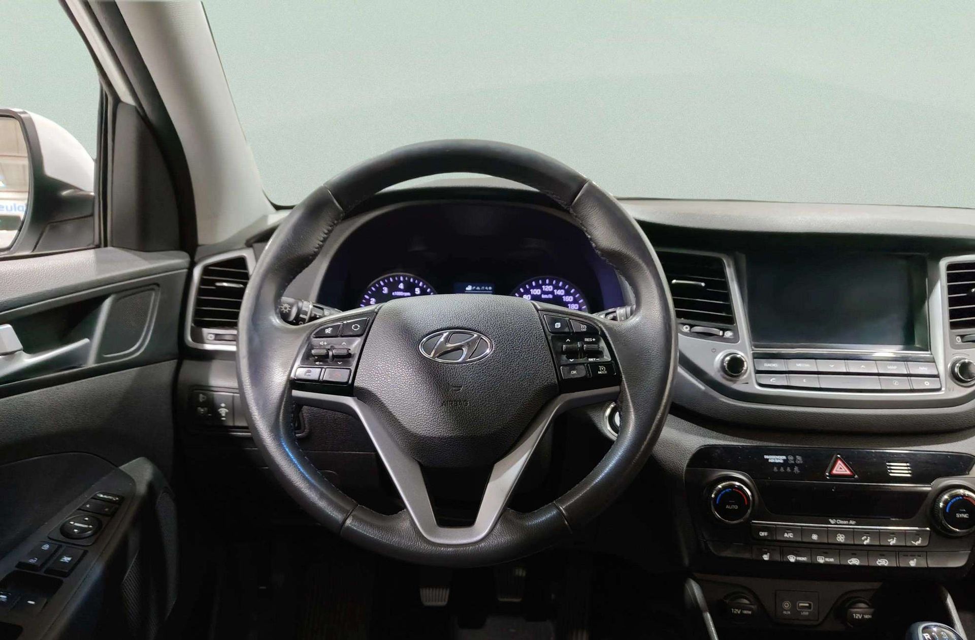 Hyundai Tucson 1.6 GDI BlueDrive Tecno 4x2 - foto 19