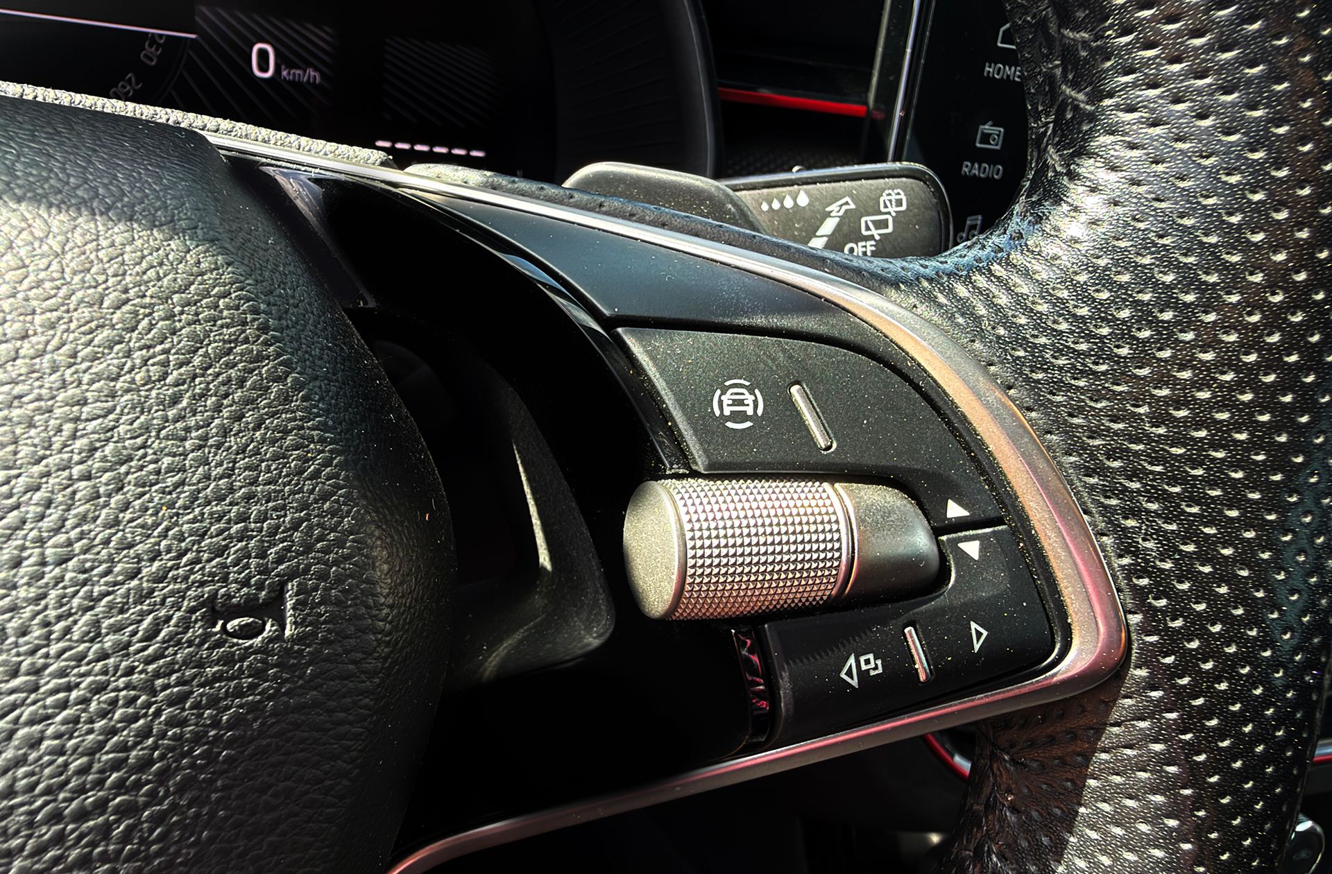 Škoda Kamiq 1.0 TSI Design DSG - foto 24