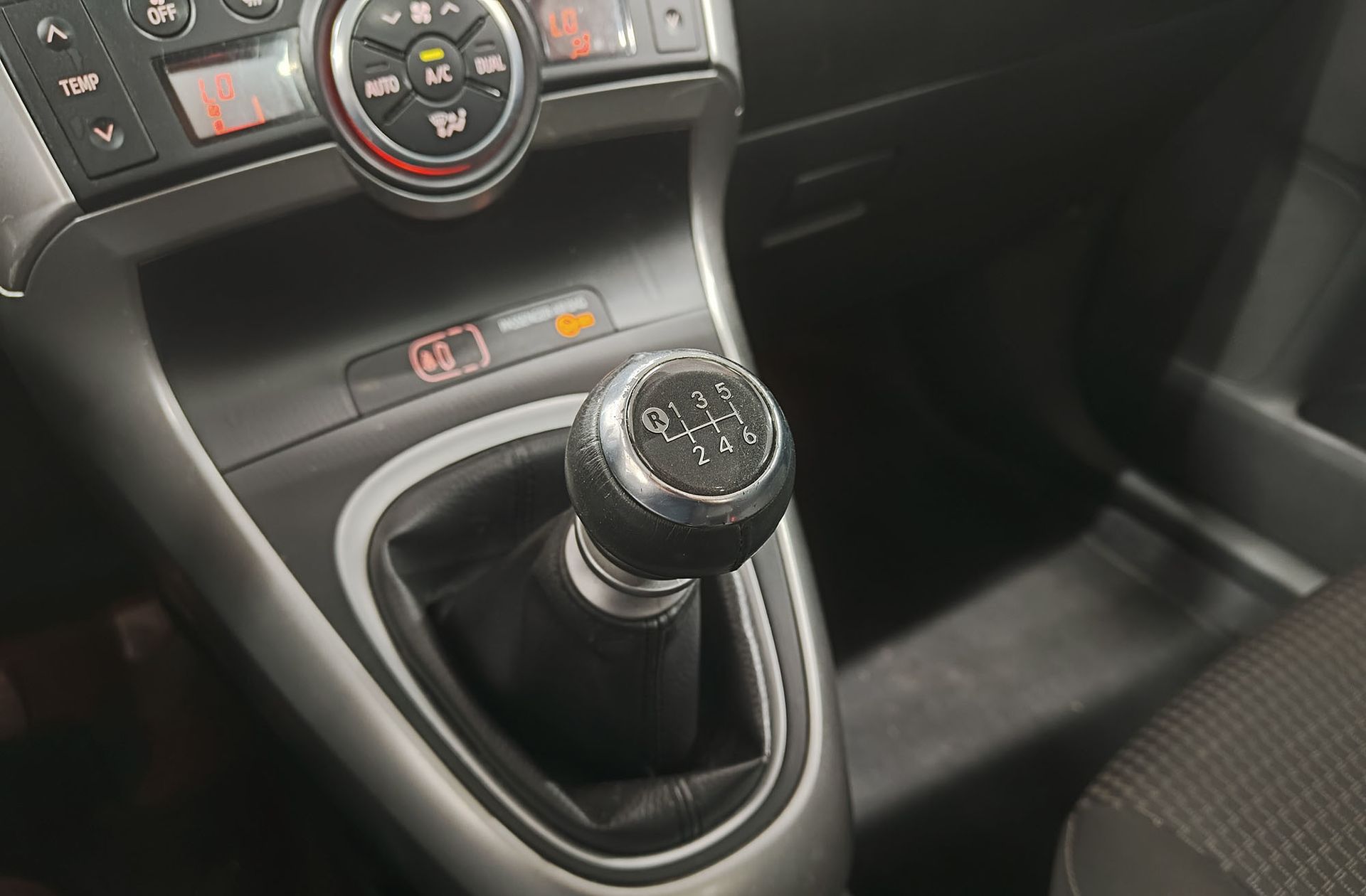 Toyota Verso 115D Advance 7 plazas - foto 5