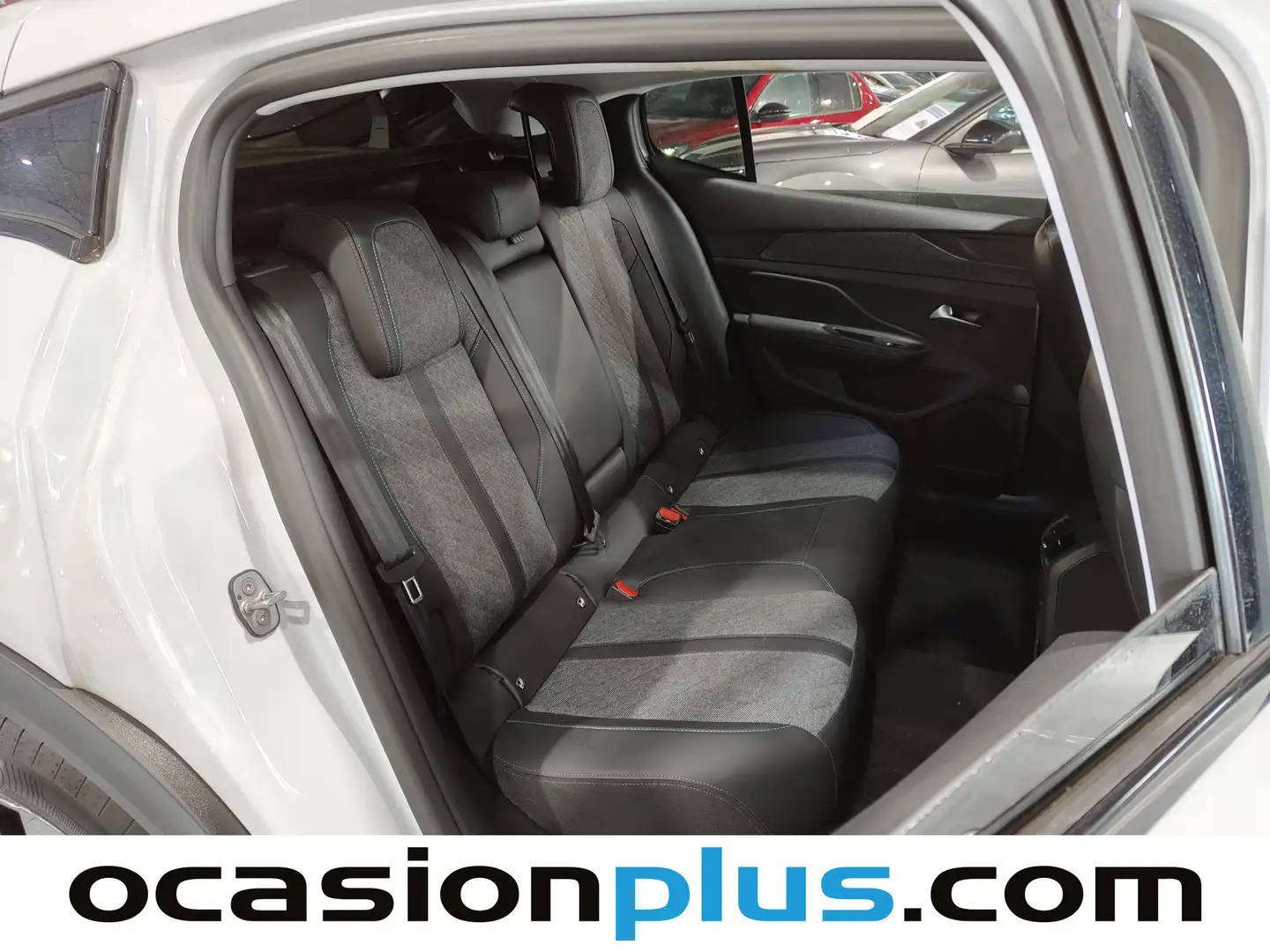 Foto Peugeot 408 Peugeot 408 Puretech 130 Allure EAT8 (130 CV)