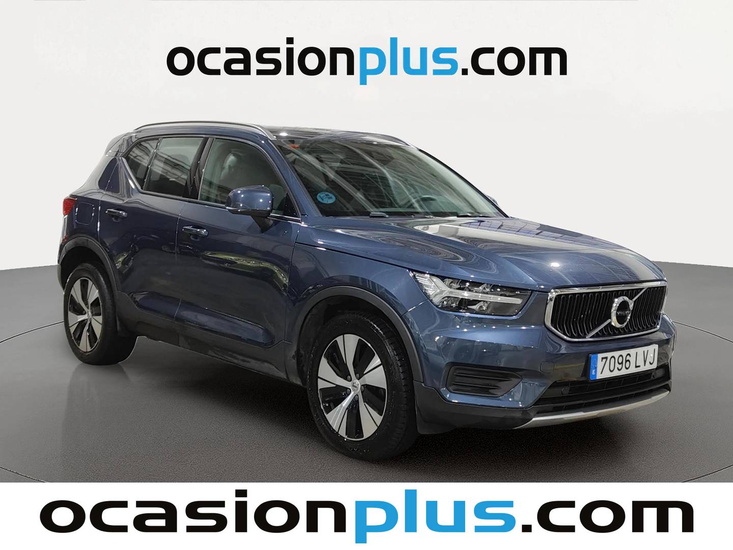 Foto delantera Volvo XC40 Volvo XC40 T2 Momentum Pro Auto (129 CV) derecha