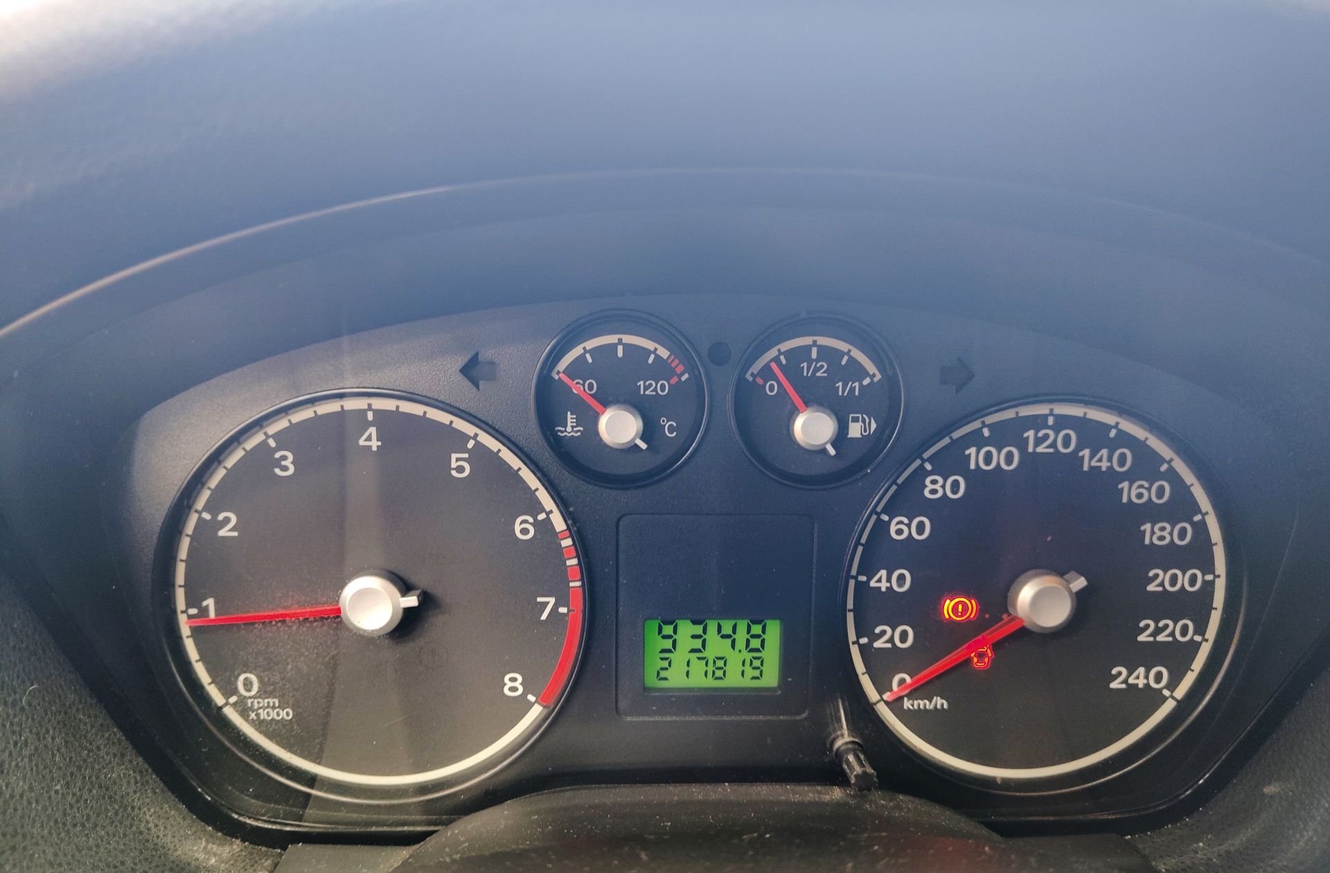 Ford Focus 1.6 Trend - foto 17