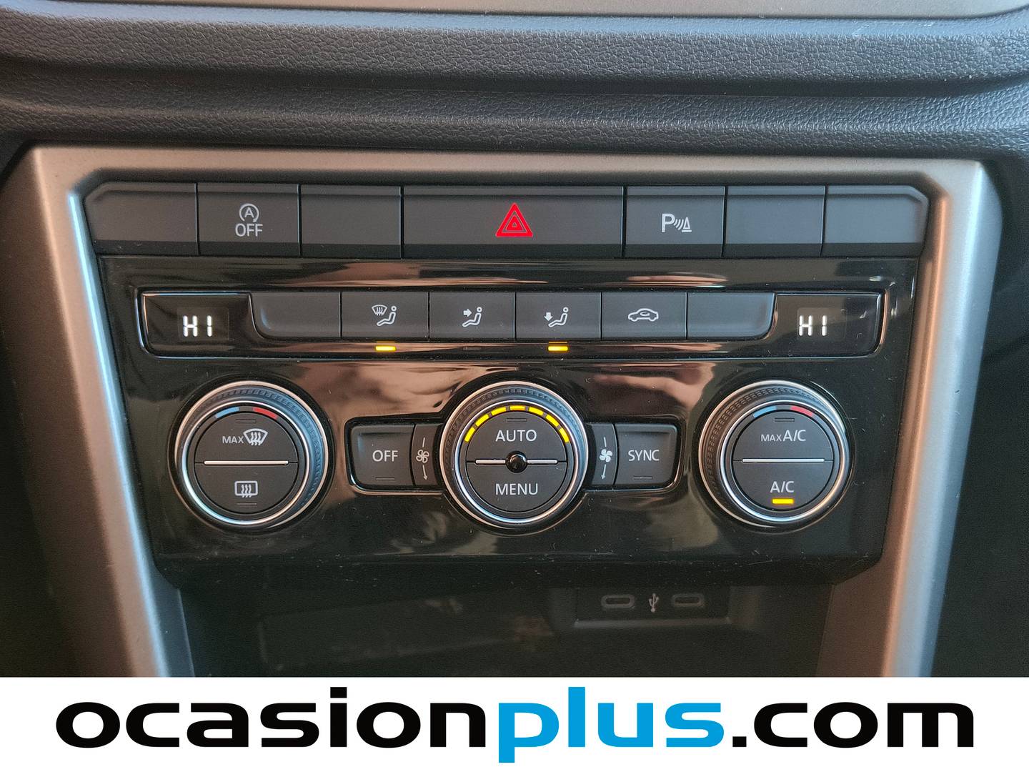 Foto Volkswagen T-Roc Volkswagen T-Roc Advance R-Line 1.0 TSI (110 CV)