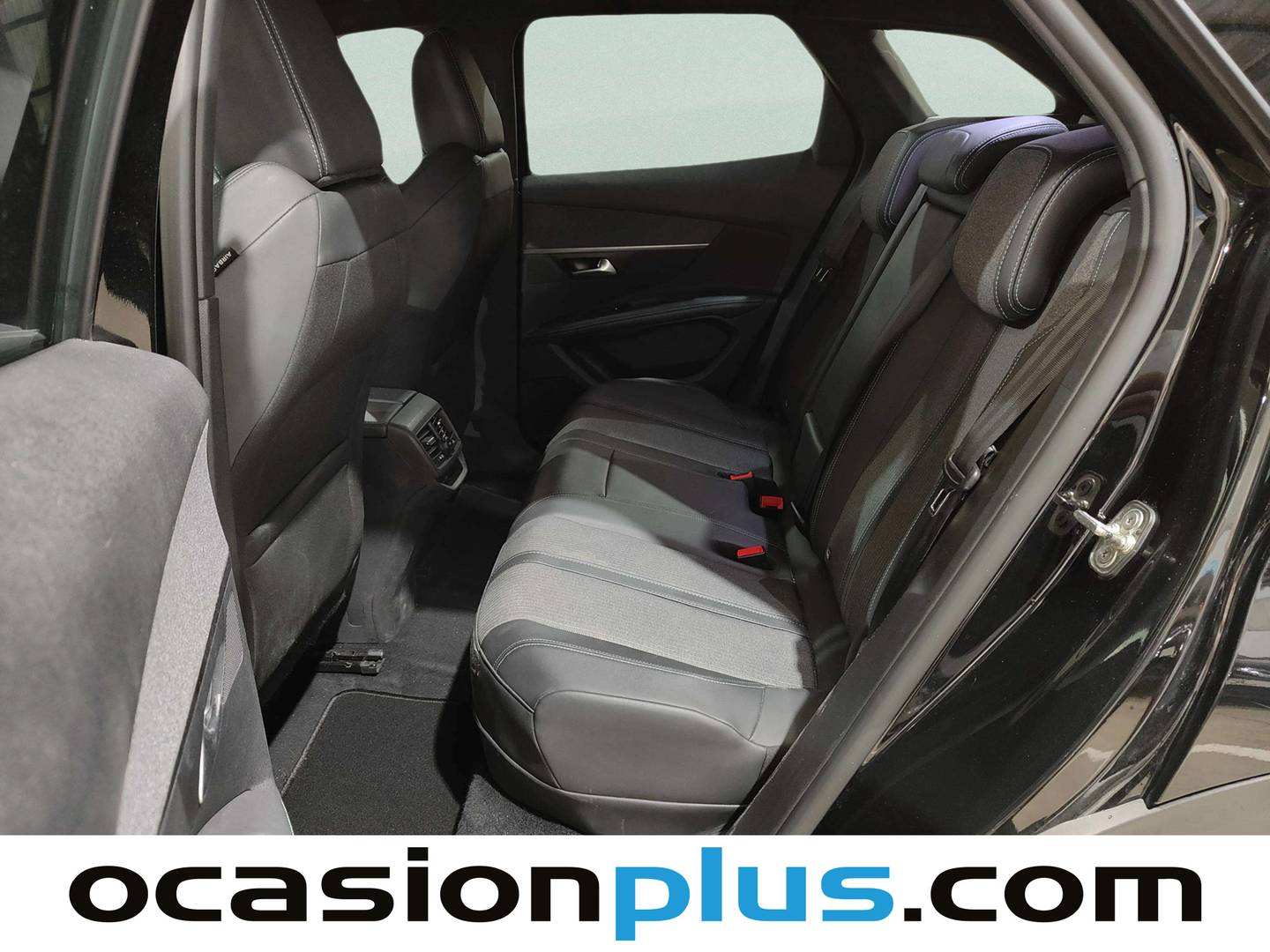 Foto Peugeot 3008 Hybrid Peugeot 3008 Hybrid 300 Allure Pack e-EAT8 (300 CV)