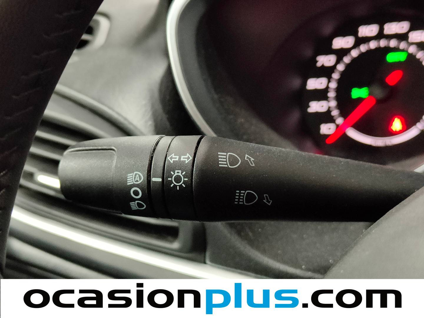 Equipamiento del Fiat Tipo Fiat Tipo 1.3 Multijet Lounge (95 CV)